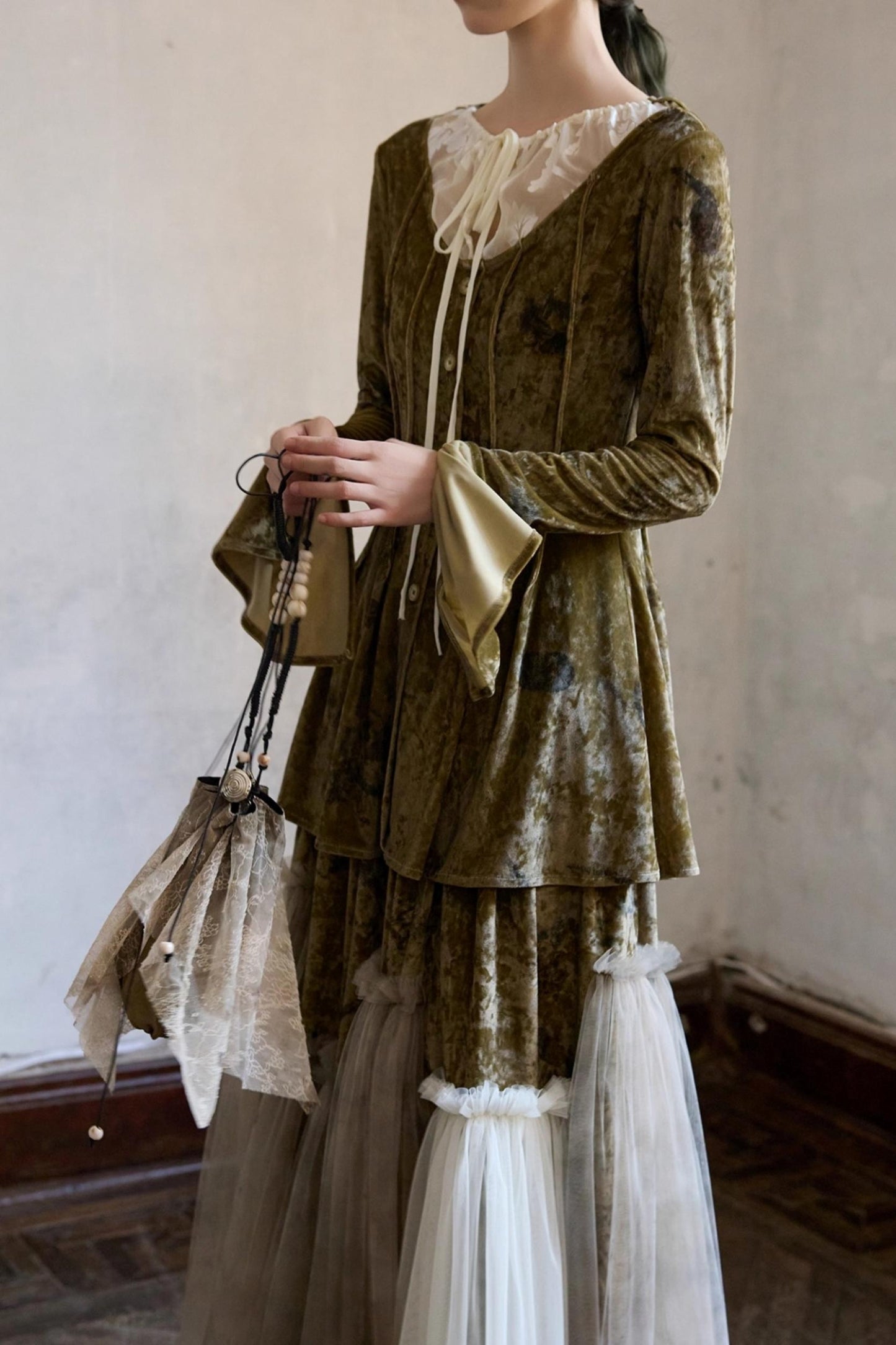 Niche Beaded Wine Pot Bag