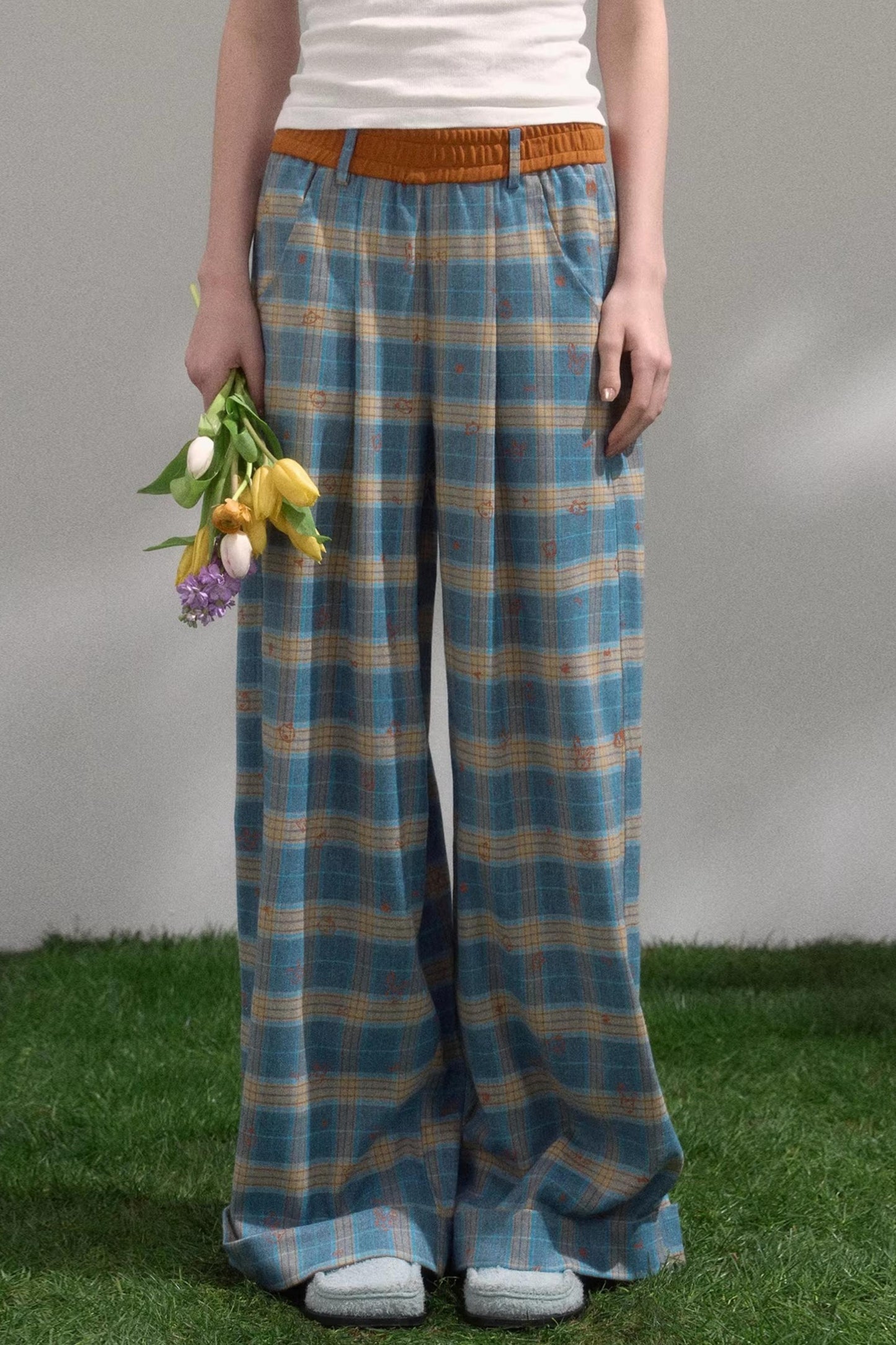 Kontrastierende, karierte, gerade Hose