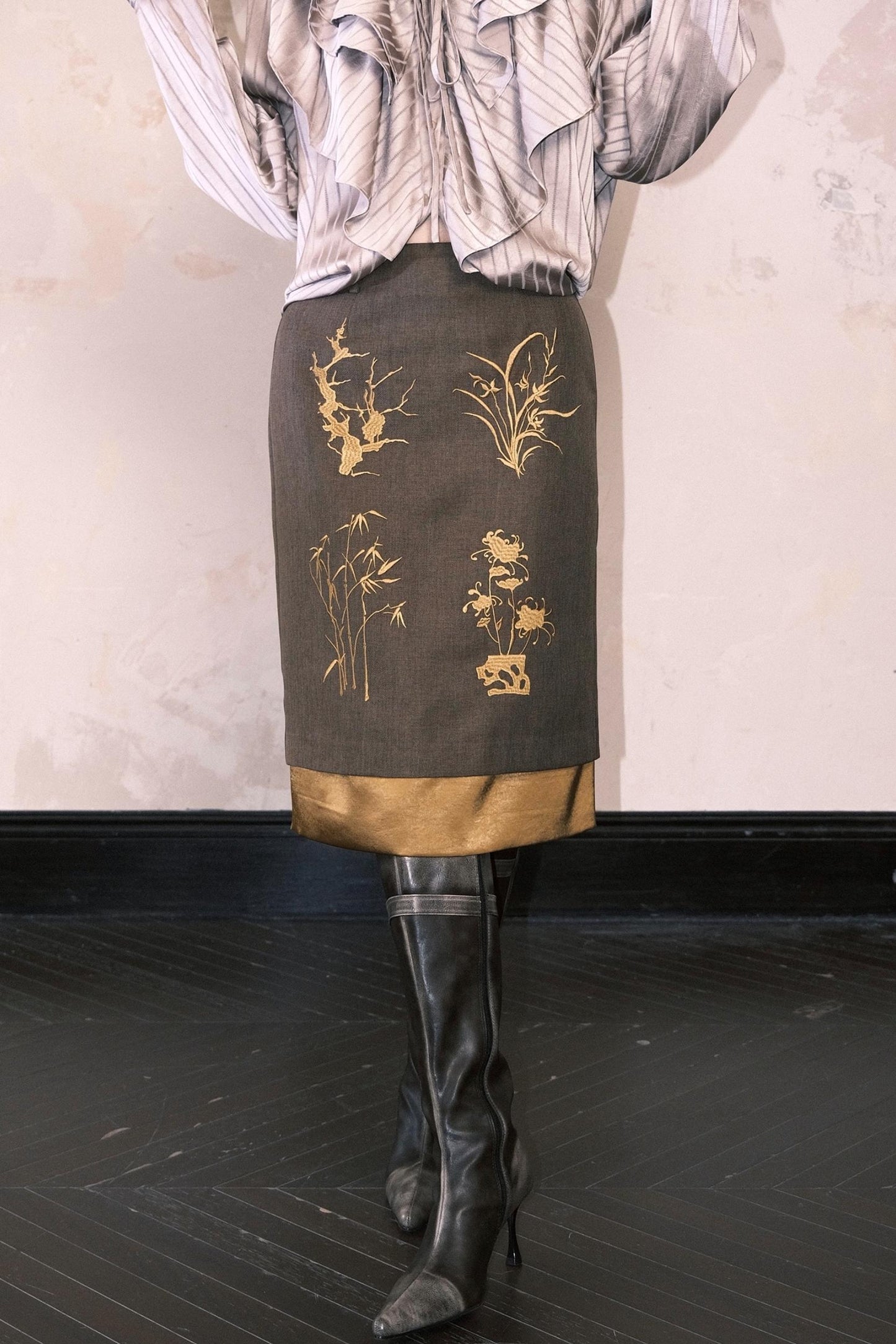 Gentlemans Embroidered Skirt