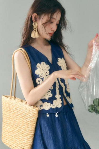 Vine & Shell Ensemble Skirt Set-Up