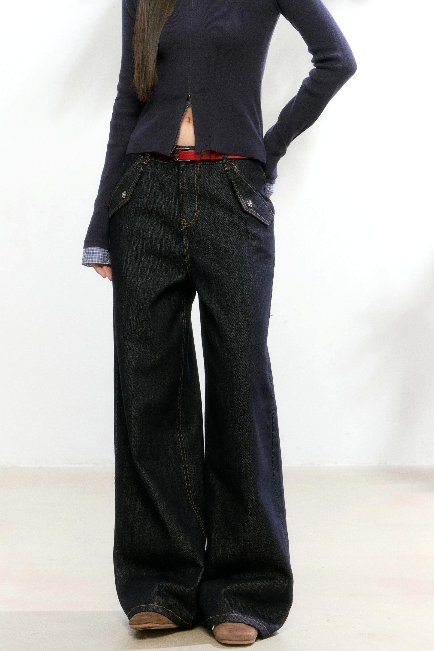 Small Flower Pocket White Jeans