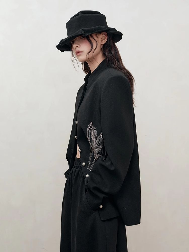 Fine Silk Thread Embroidery Black Suit Jacket