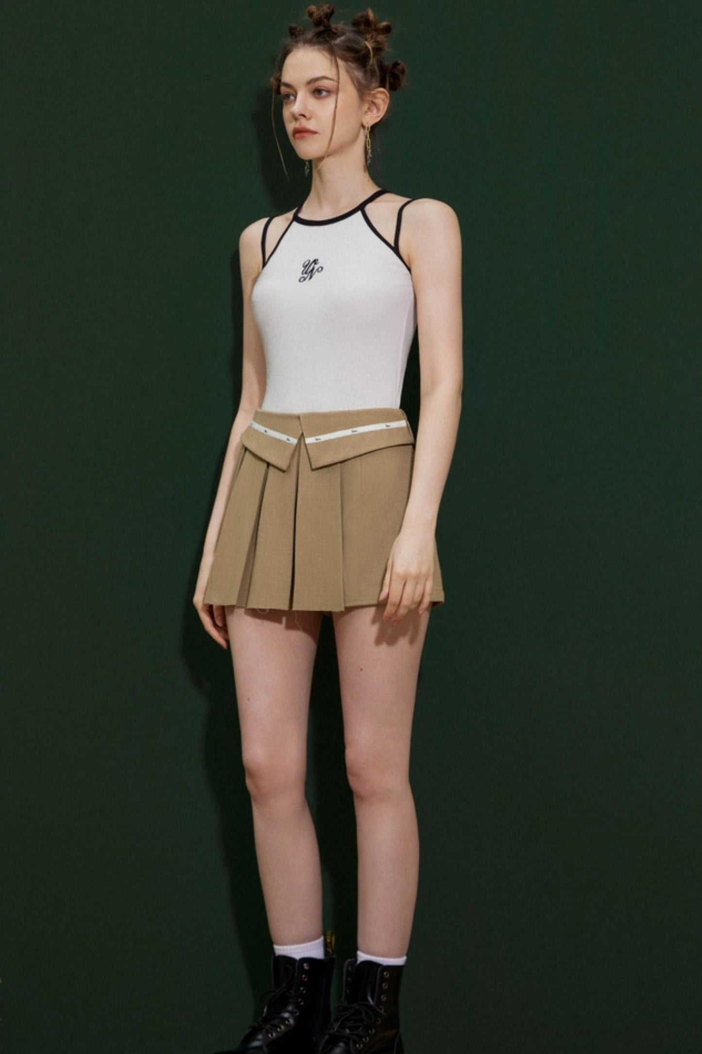 Modern Line Short Skirt