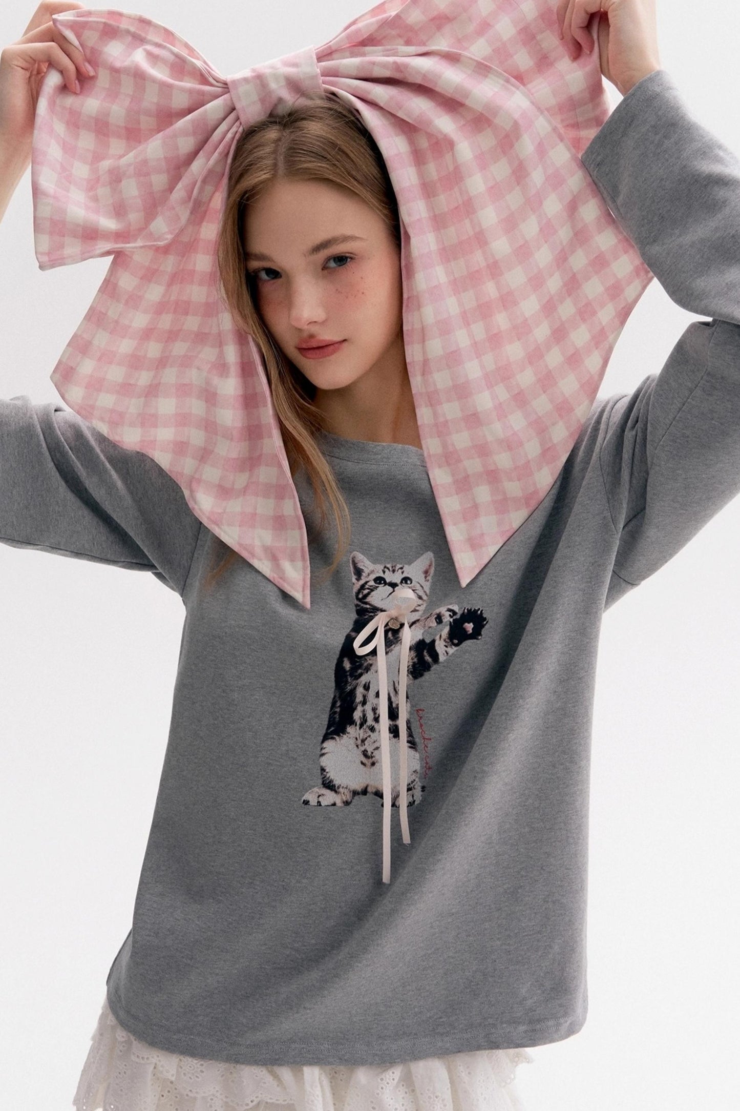 Lazy Kitten-print Long-sleeved T-shirt