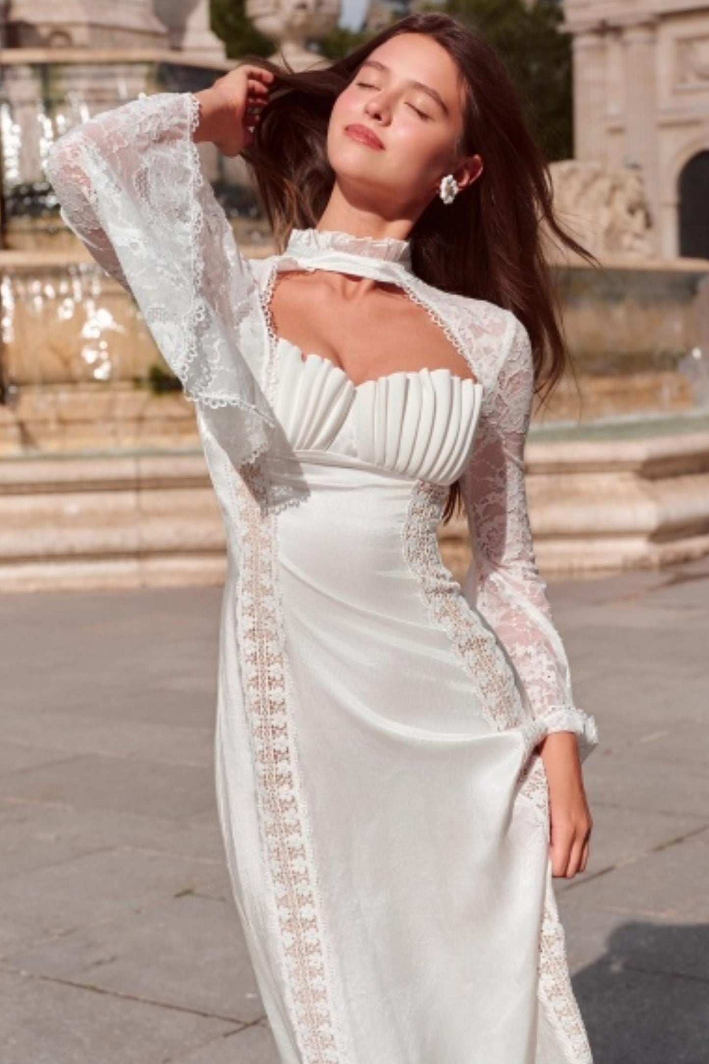 Moonlight Hera Lace Dress