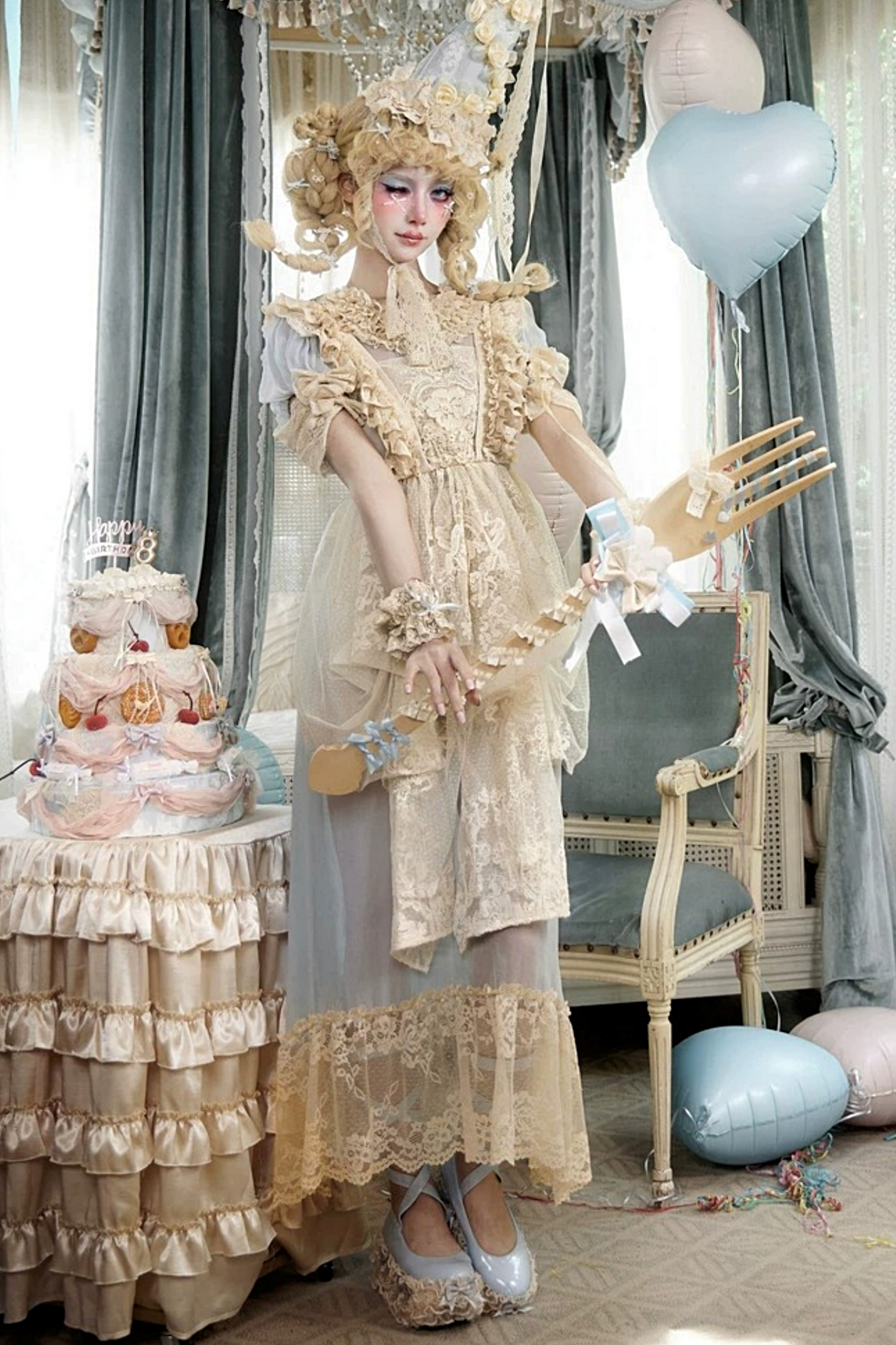 Tablier en dentelle crème rococo