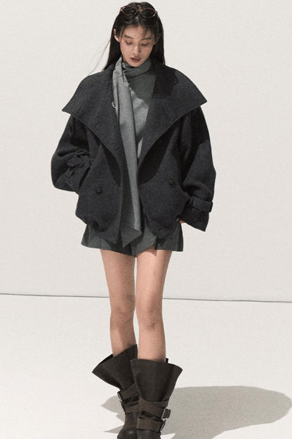 Intelligence Streamer Shoulder Padded Backless Top Shorts Set- Up