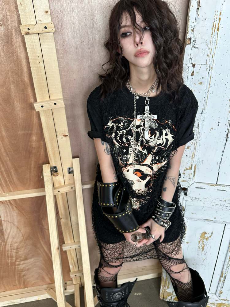 Batik Skull Print Fake Two Piece Mesh Punk Tee