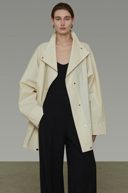 Trenchcoat mit Metallknopf