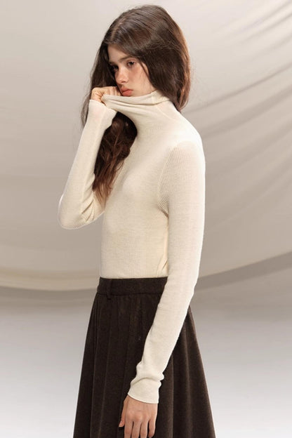 Seamless Wool Turtleneck Sweater