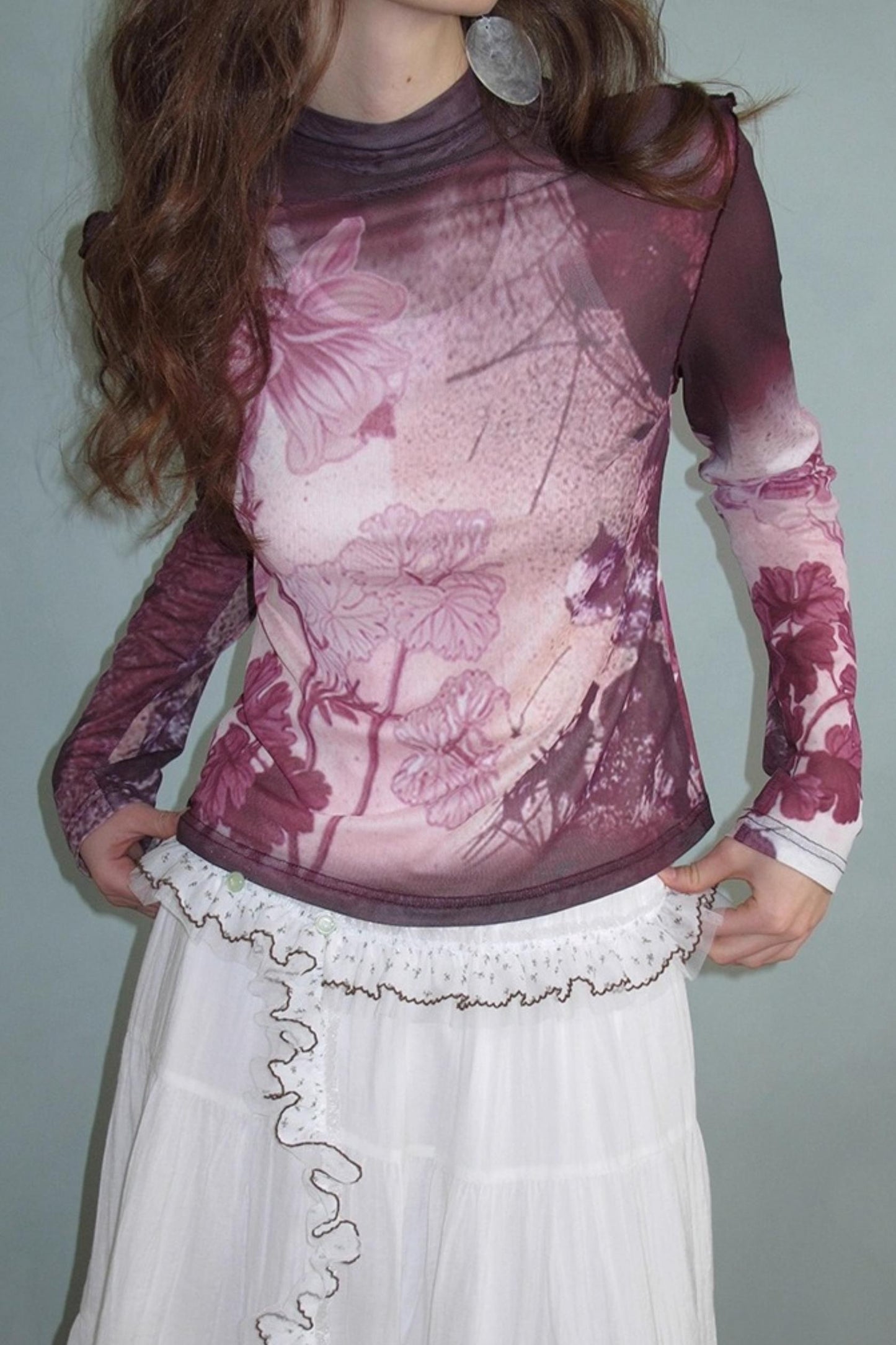 Neoclassical Vintage Turtleneck Mesh T-shirt