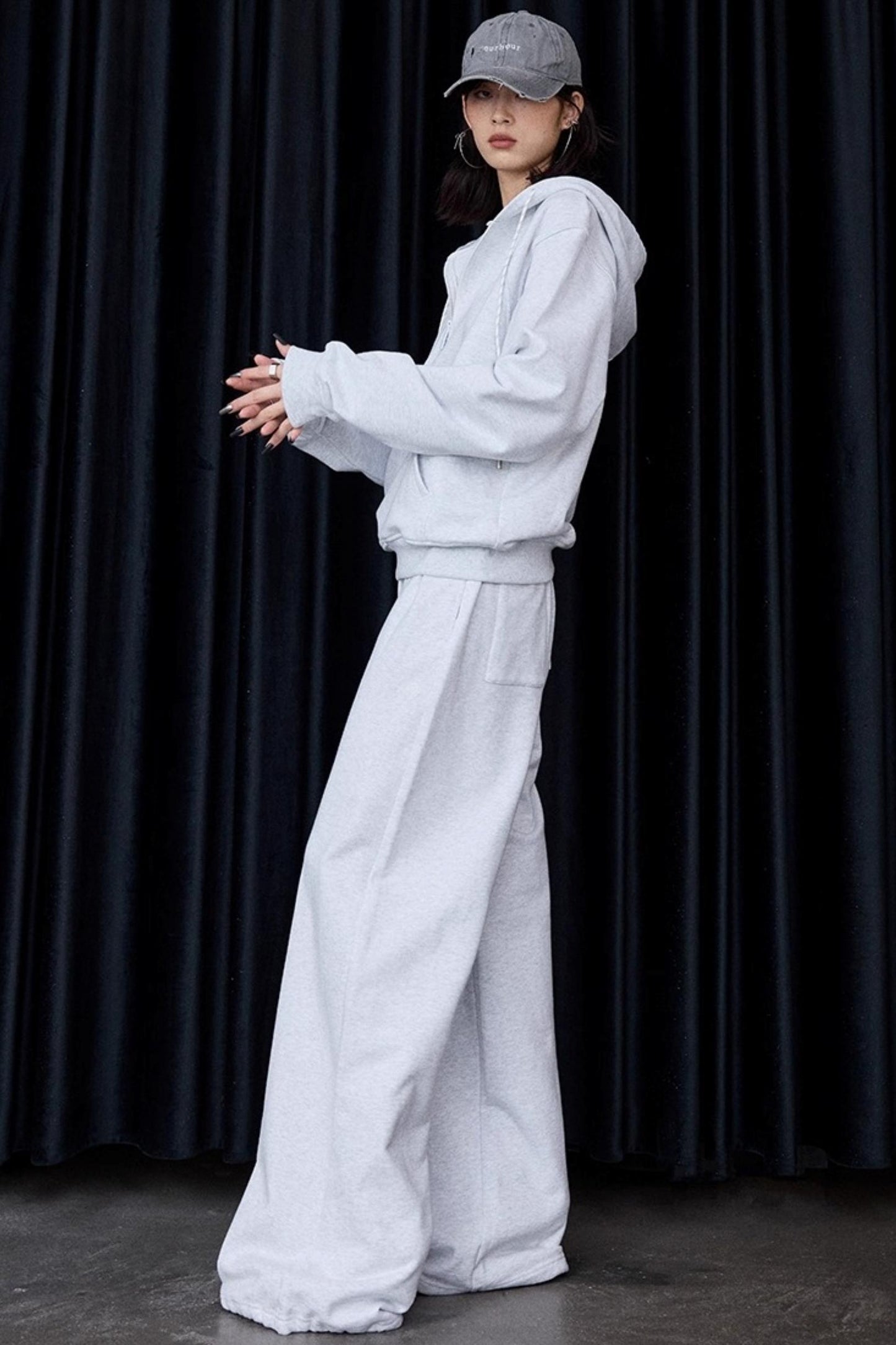 Grey Winter Pullover Sweatshirt Set-Up