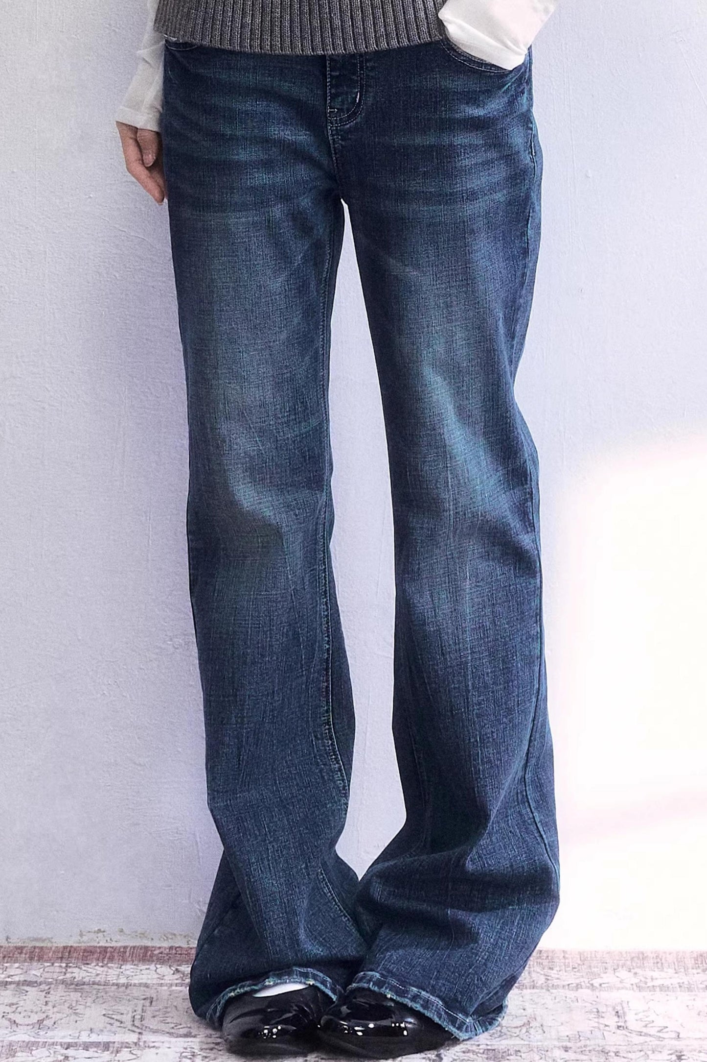 Thin Language Washed Denim Pants
