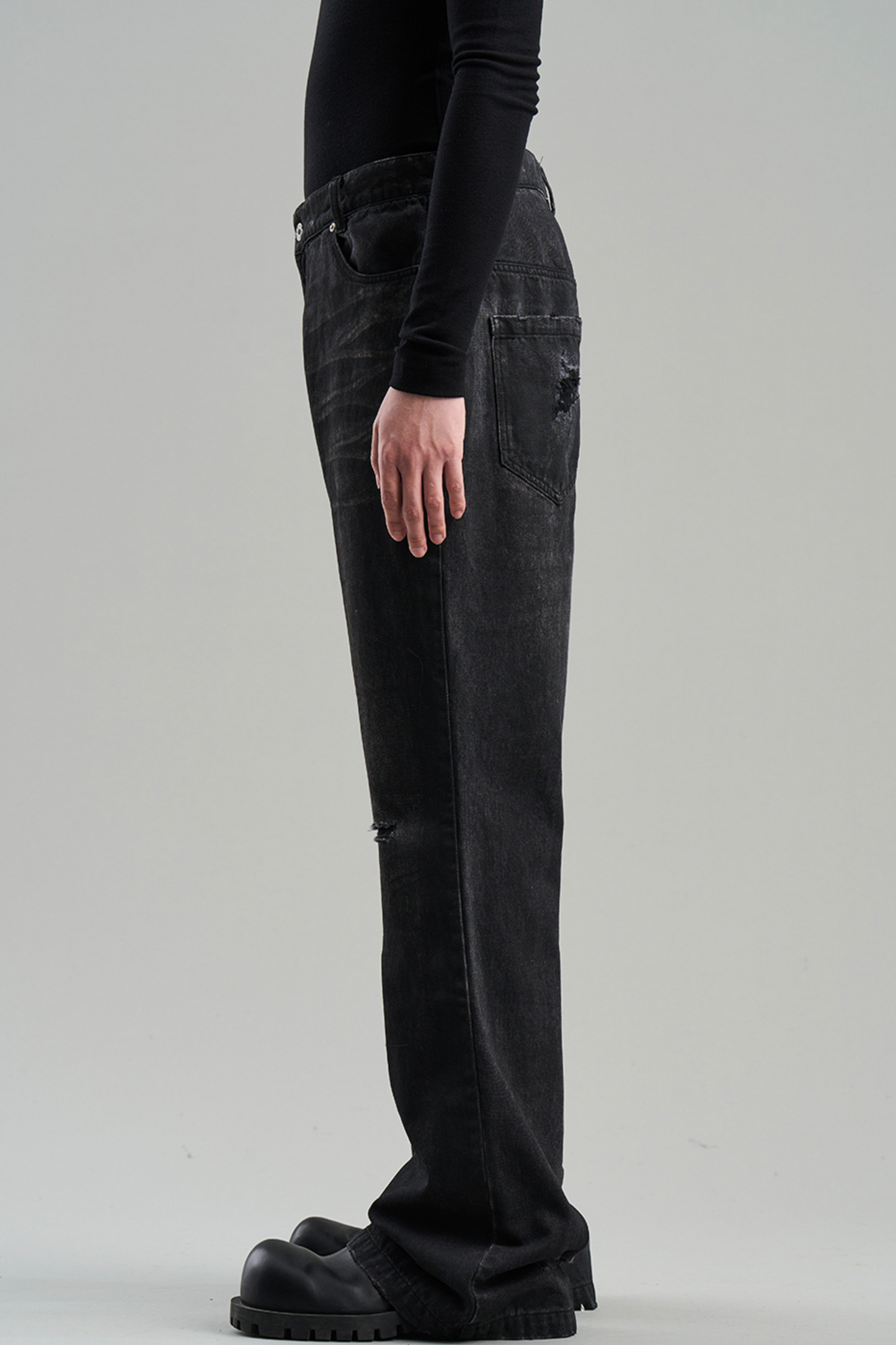 Distressed Denim Rivets Pants