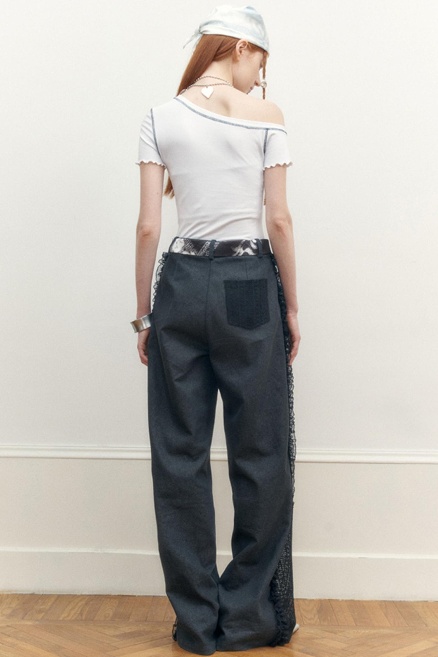 Shoulder Wood Ear Tee