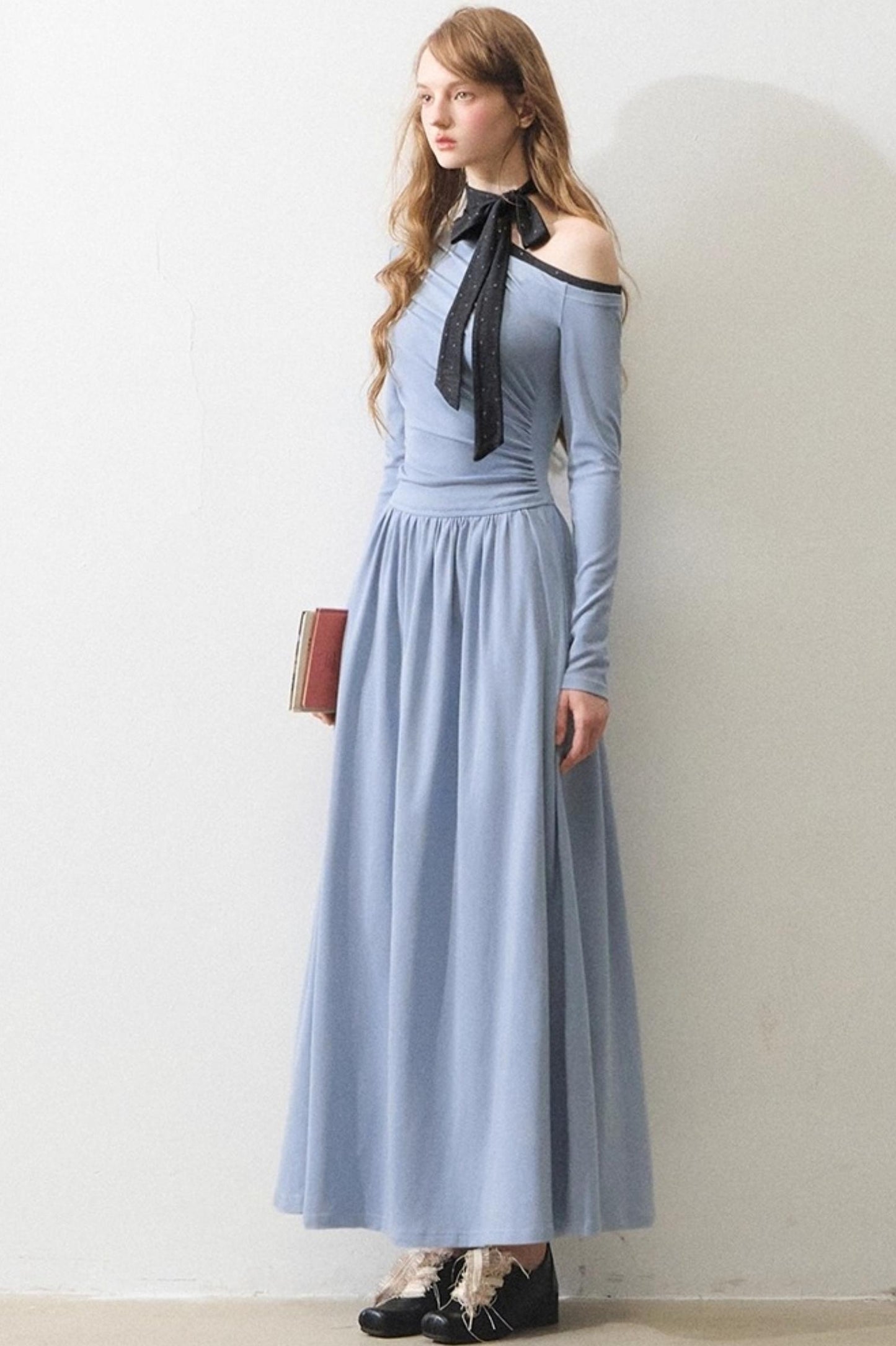 Romance Off-the-Shoulder Bow Dress