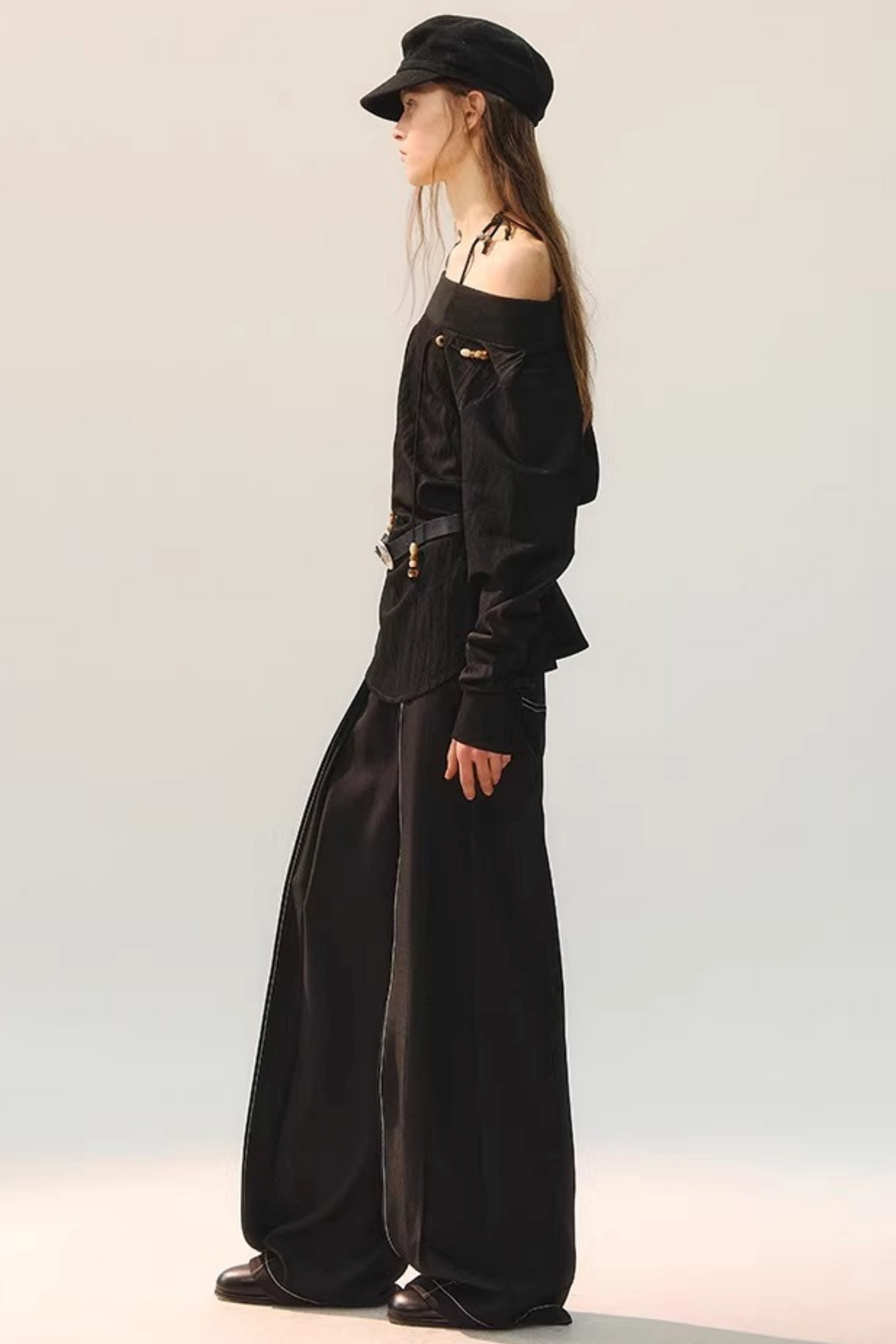 Doppelt plissierte Hose mit weitem Bein