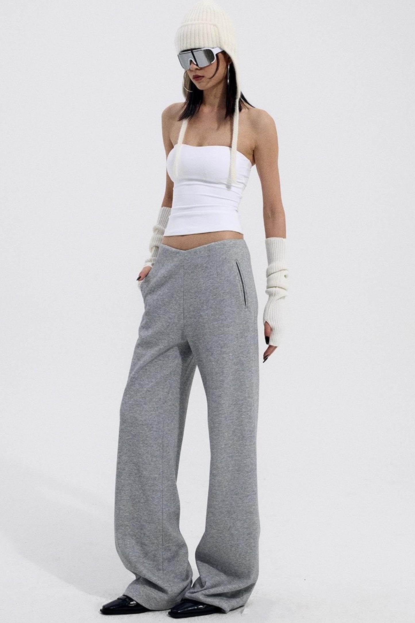 Solid V-Waist Fleece Pants