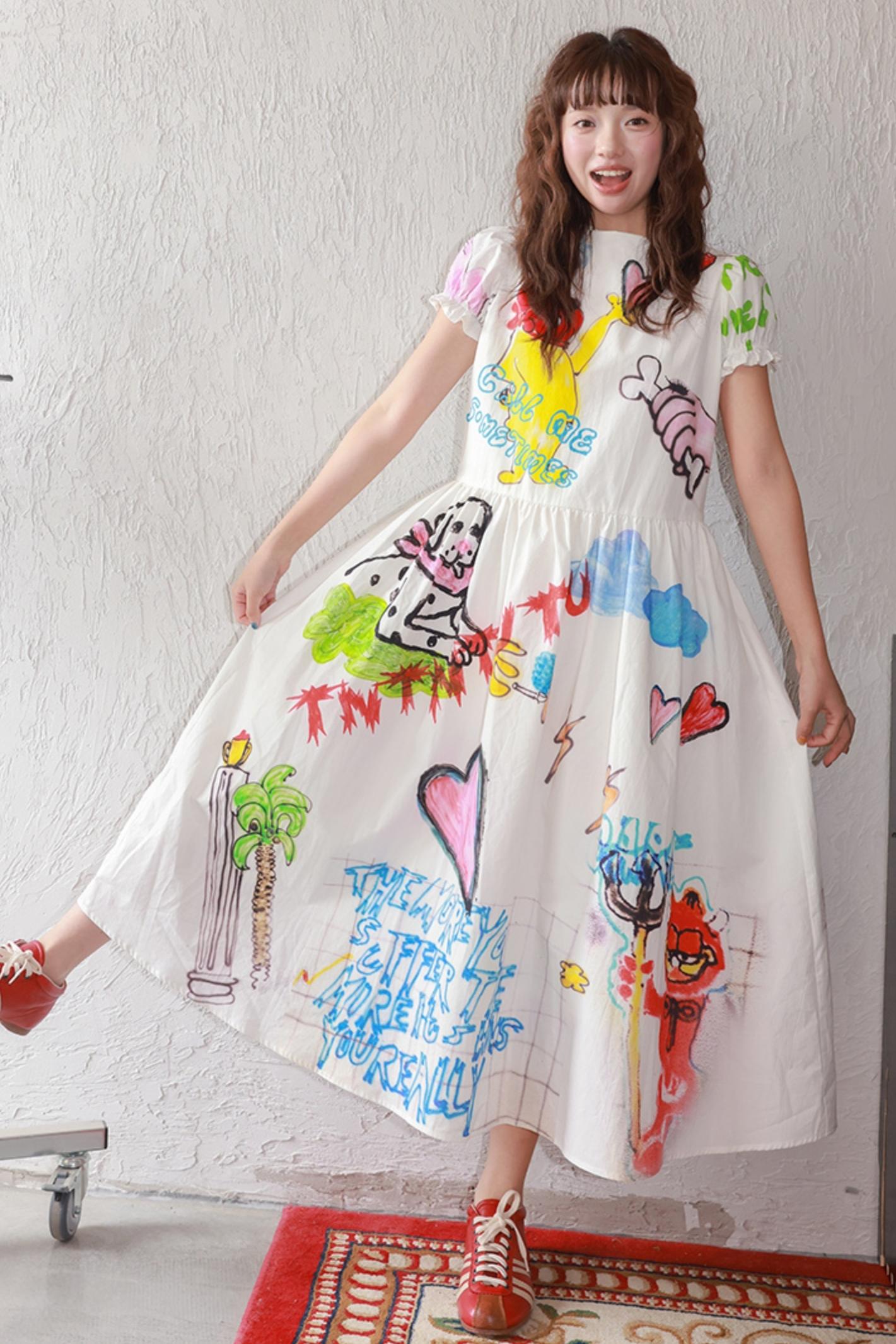 White Graffiti Print Puff Sleeves Dress