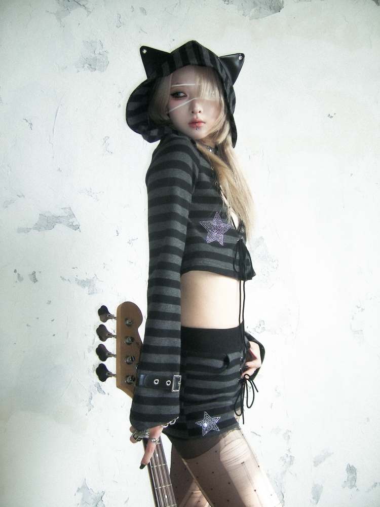 Cat Ears Border Lace Up Hoodie & Short Pants