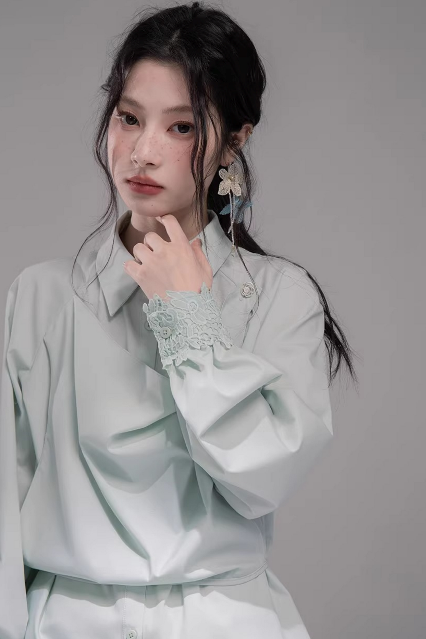 옥시젠 그린 디컨스트럭션 블라우스