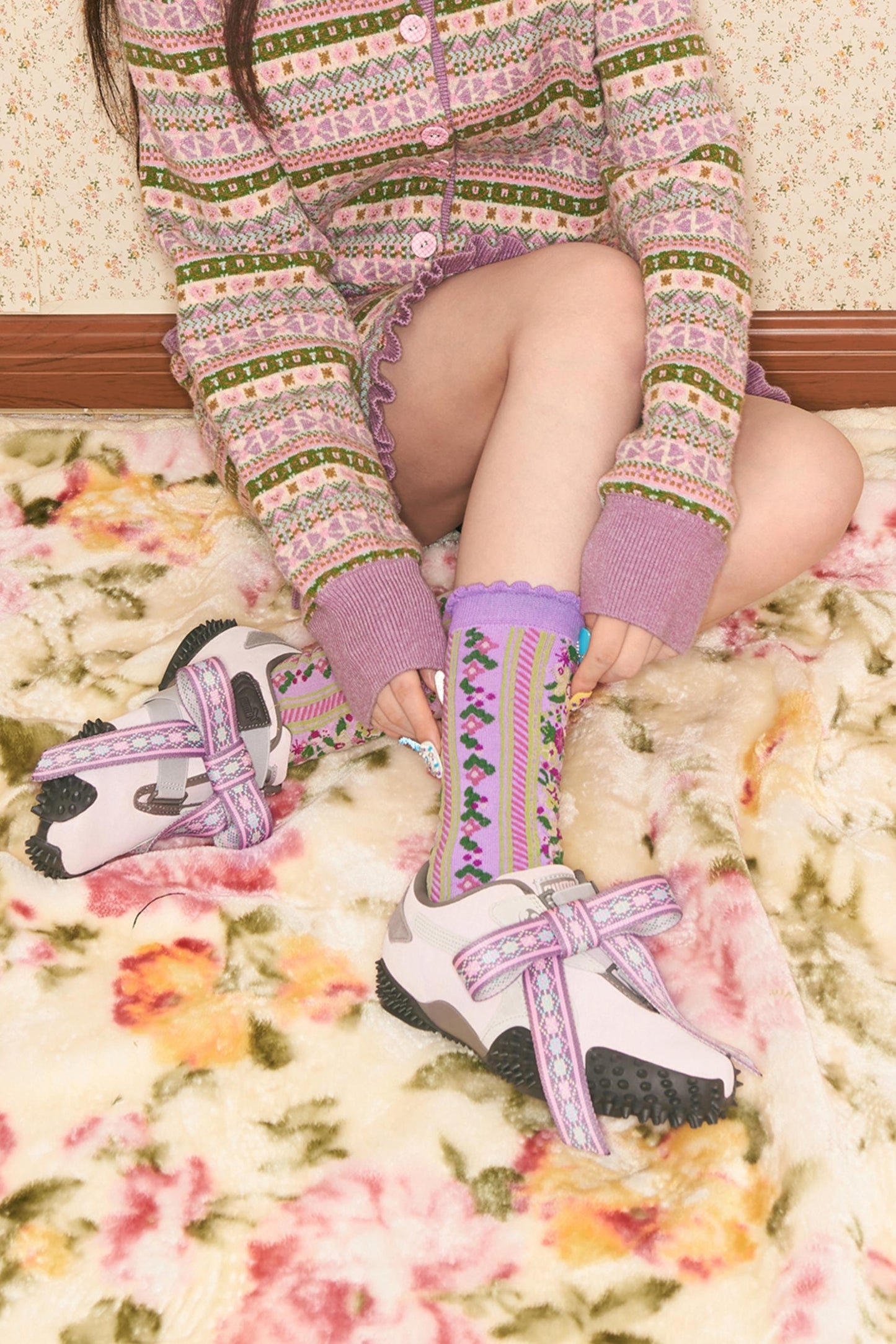 Two Color Bow Geometric Pattern Hairpin