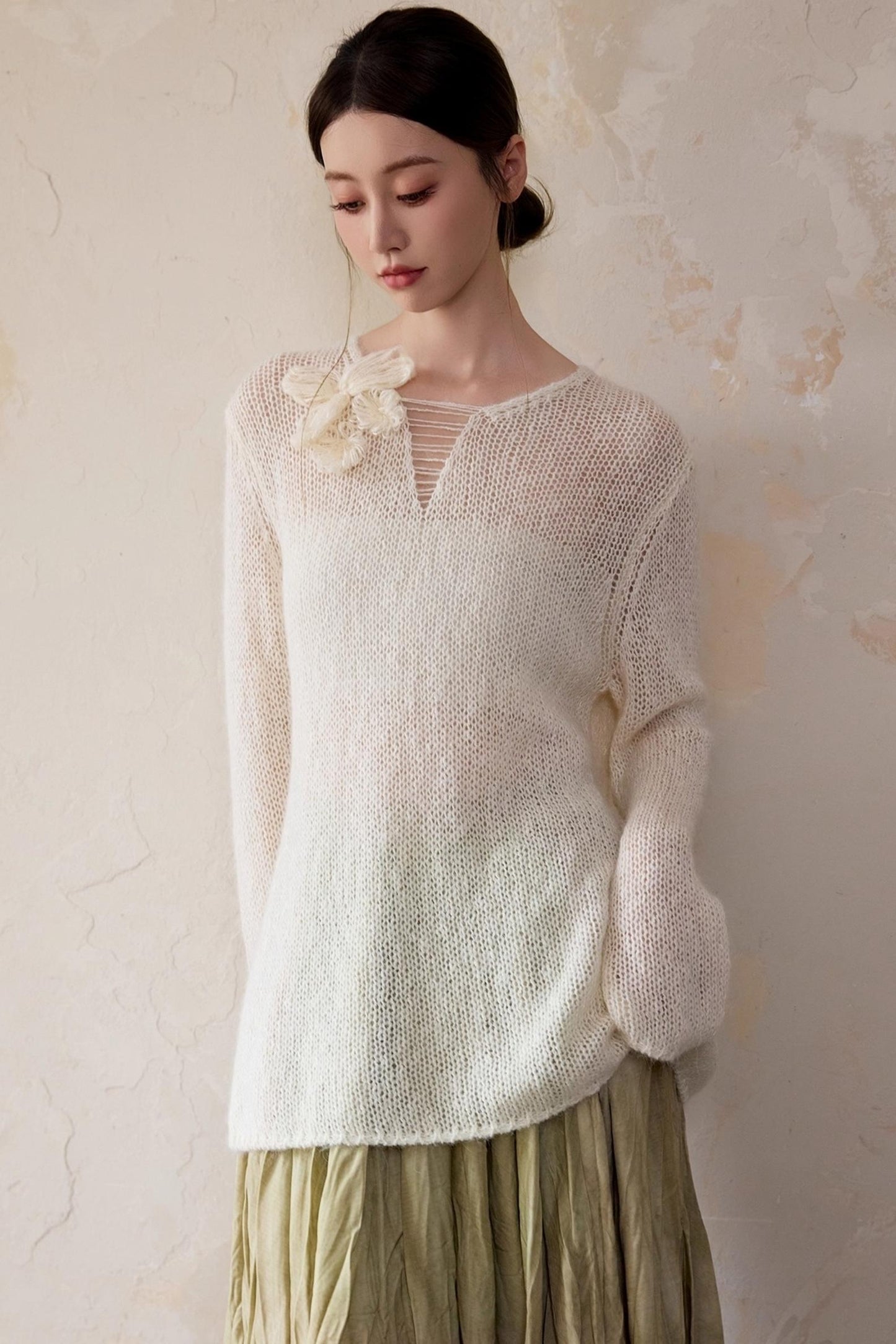 White Alpaca Wool Flower Sweater