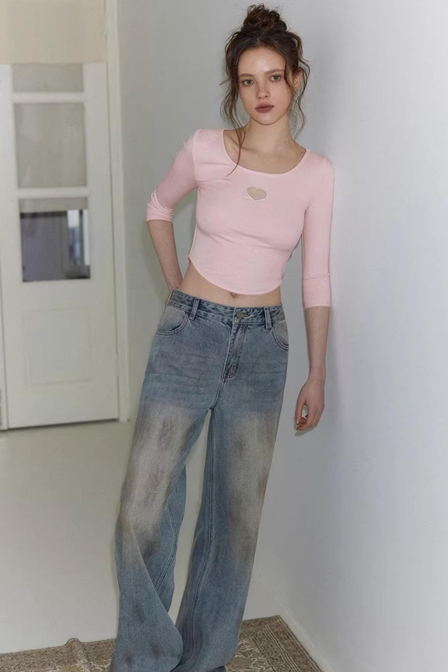 Blaue Vintage-Rosen-Jeanshose