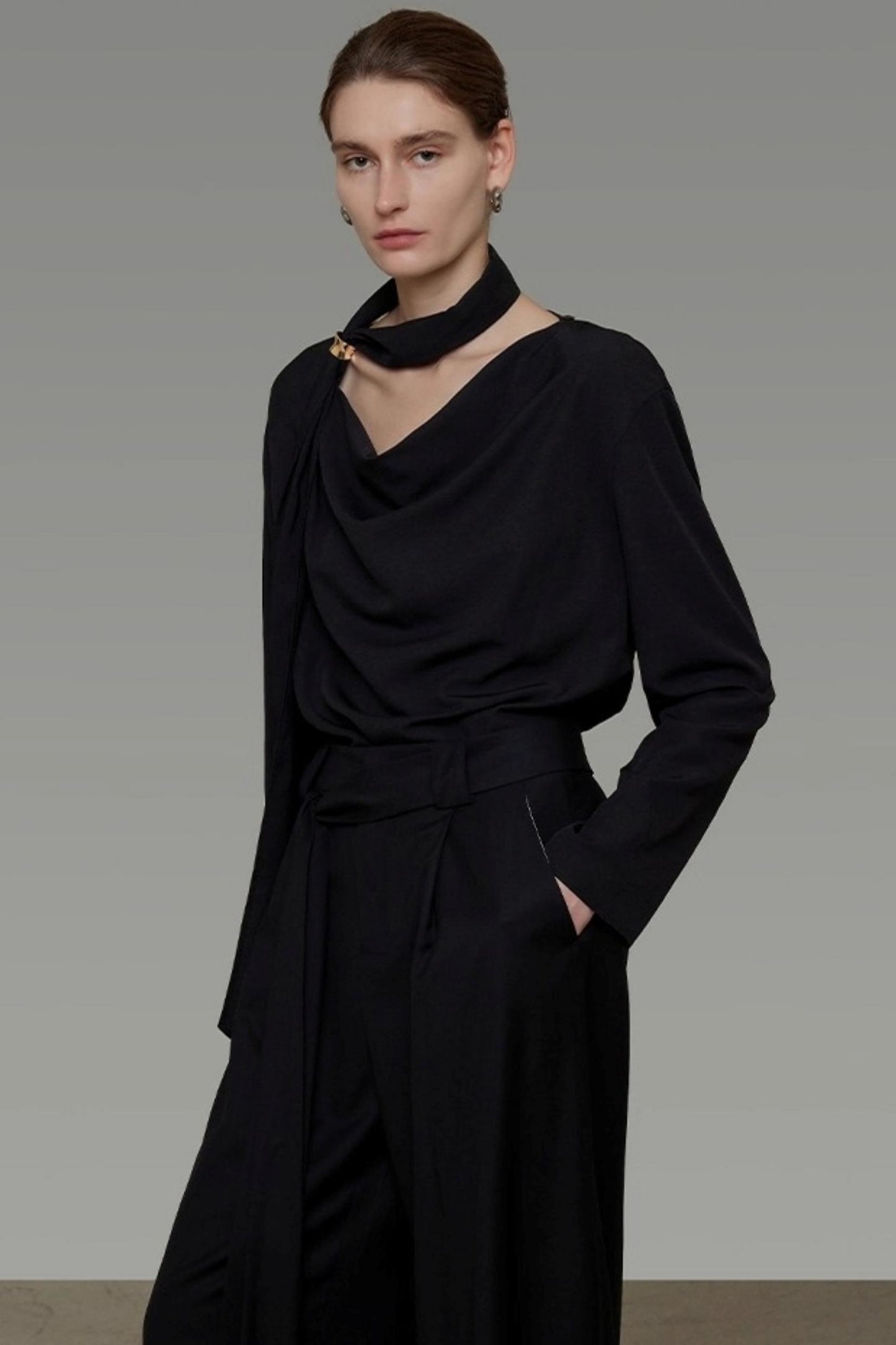 Streamer V-Neck Shirt