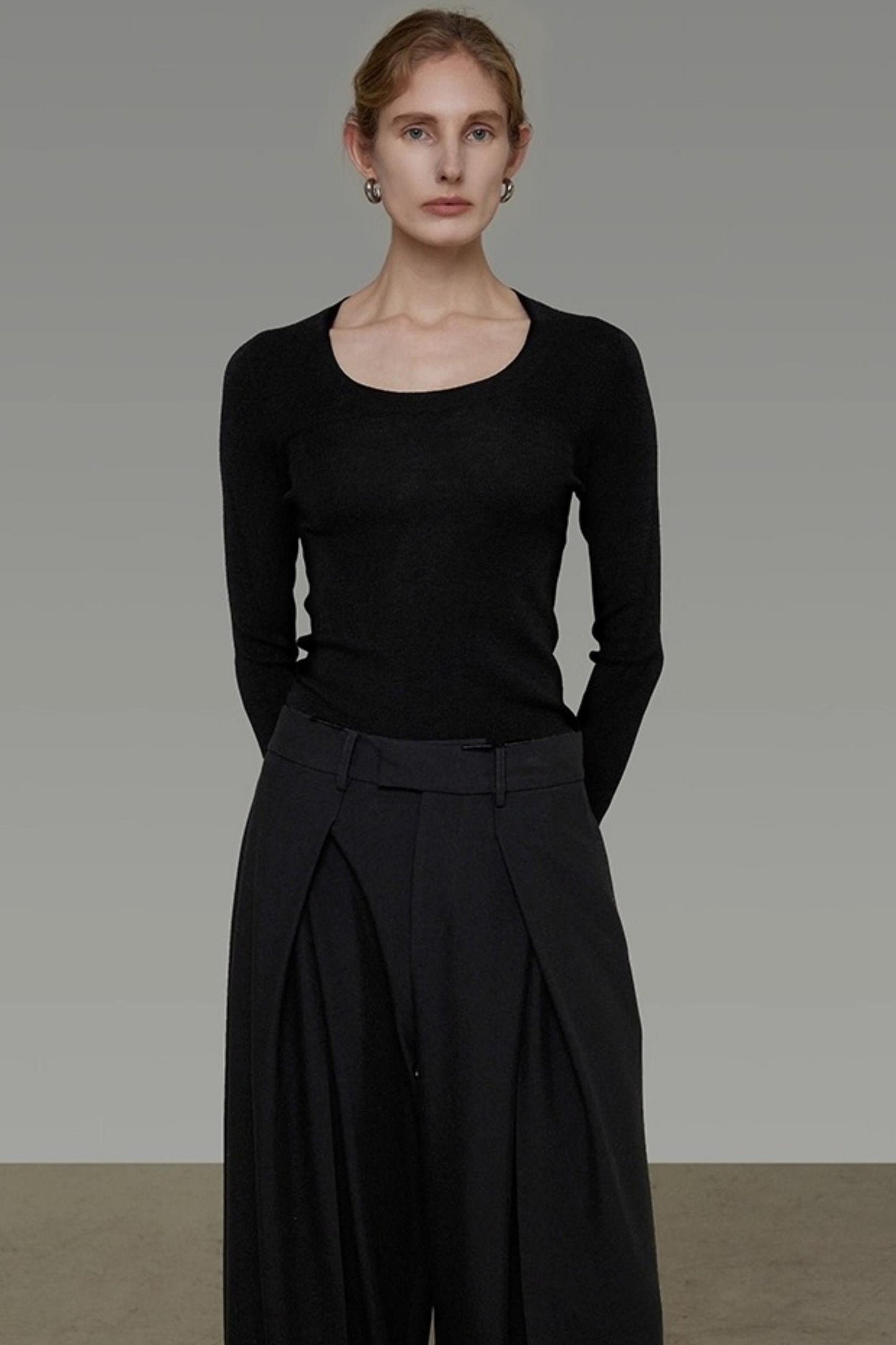 U-Neck Wool Slim Sweater