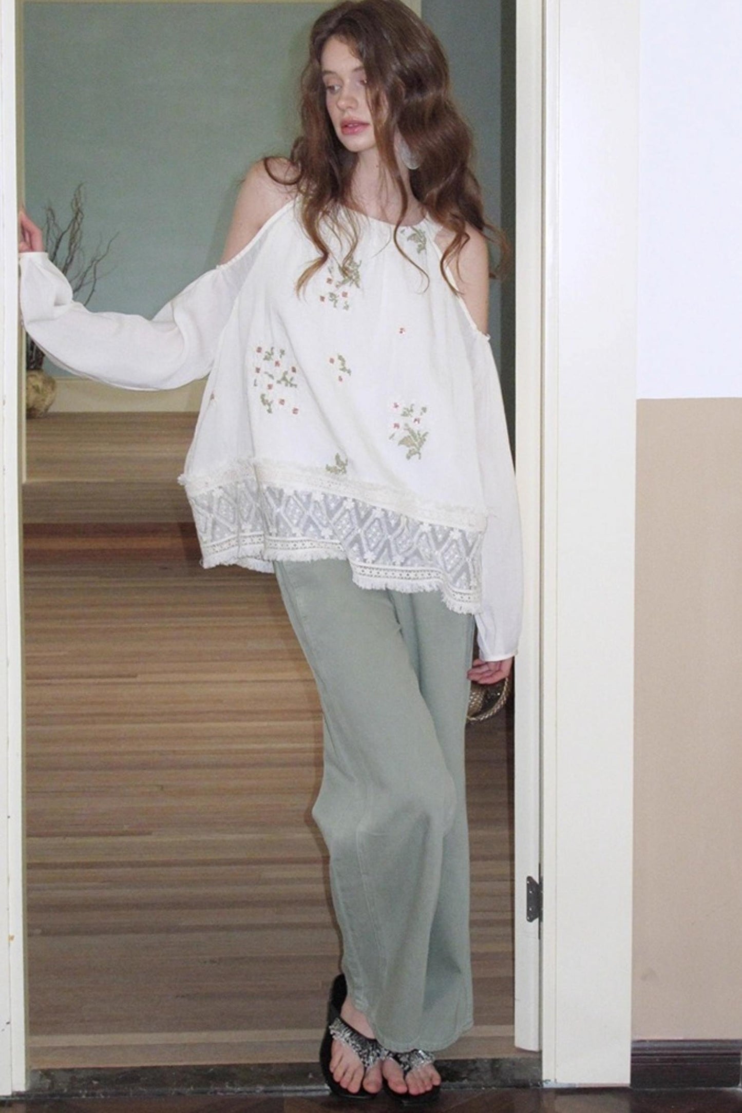 Neoclassical Embroidery Off-the-Shoulder Top