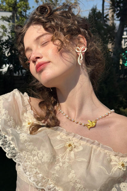 Louvre Pearl Clavicle Necklace