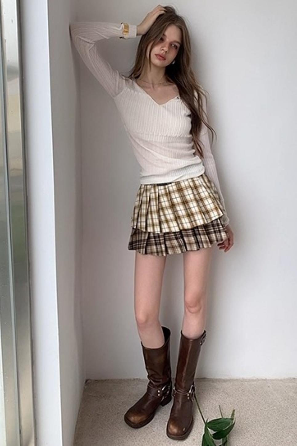 Textured V-neck Wool Knit Slim Top