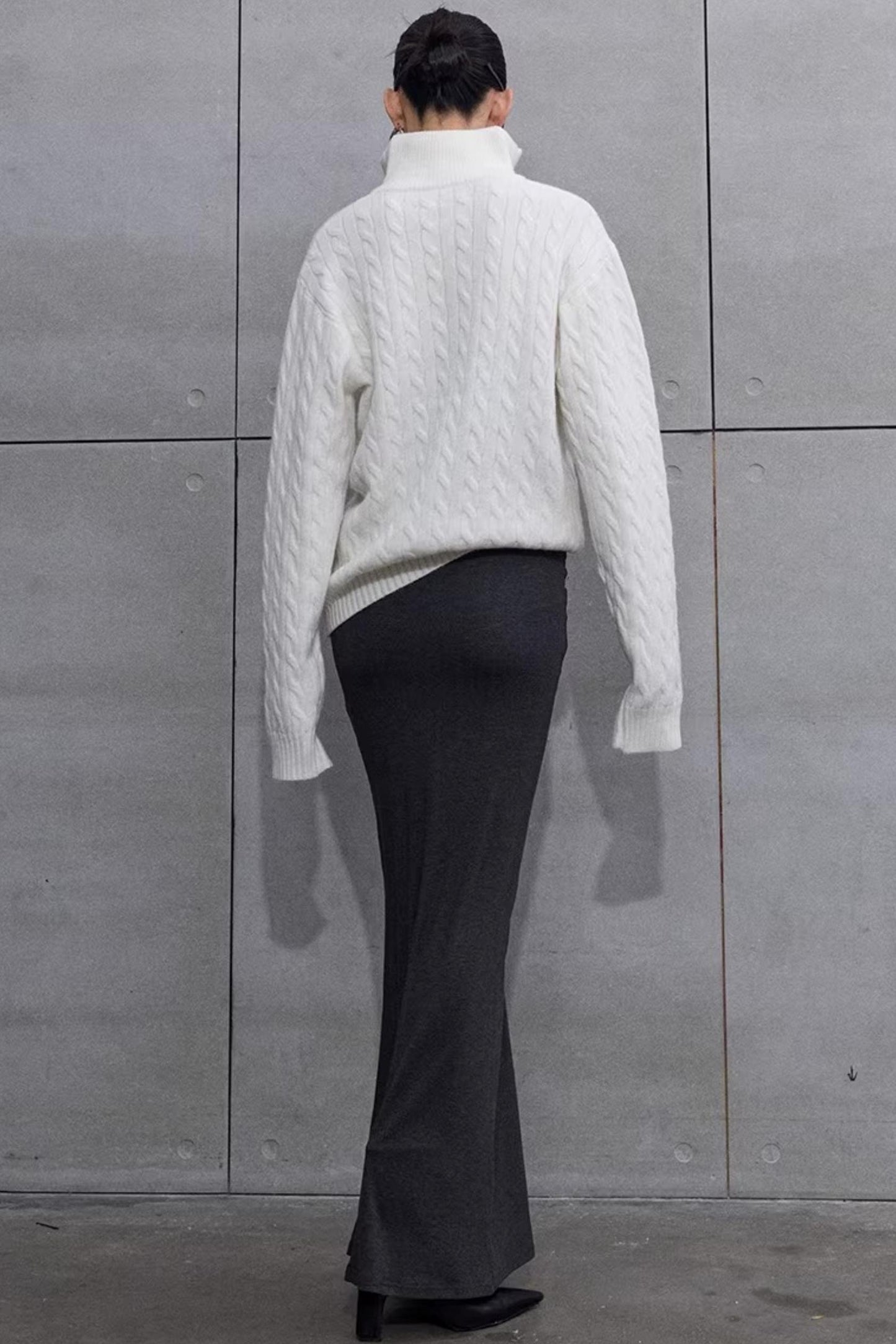 Three-Dimensional Cable Knit Sweater