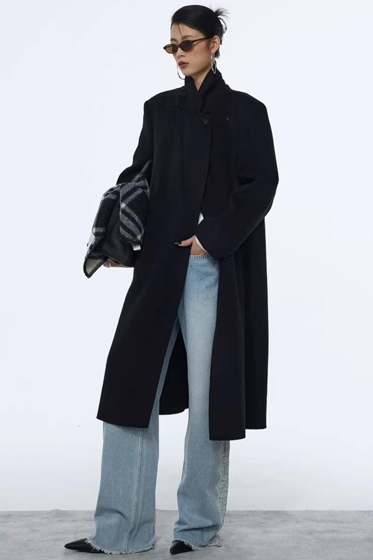 Lace Print Raw Hem Jeans