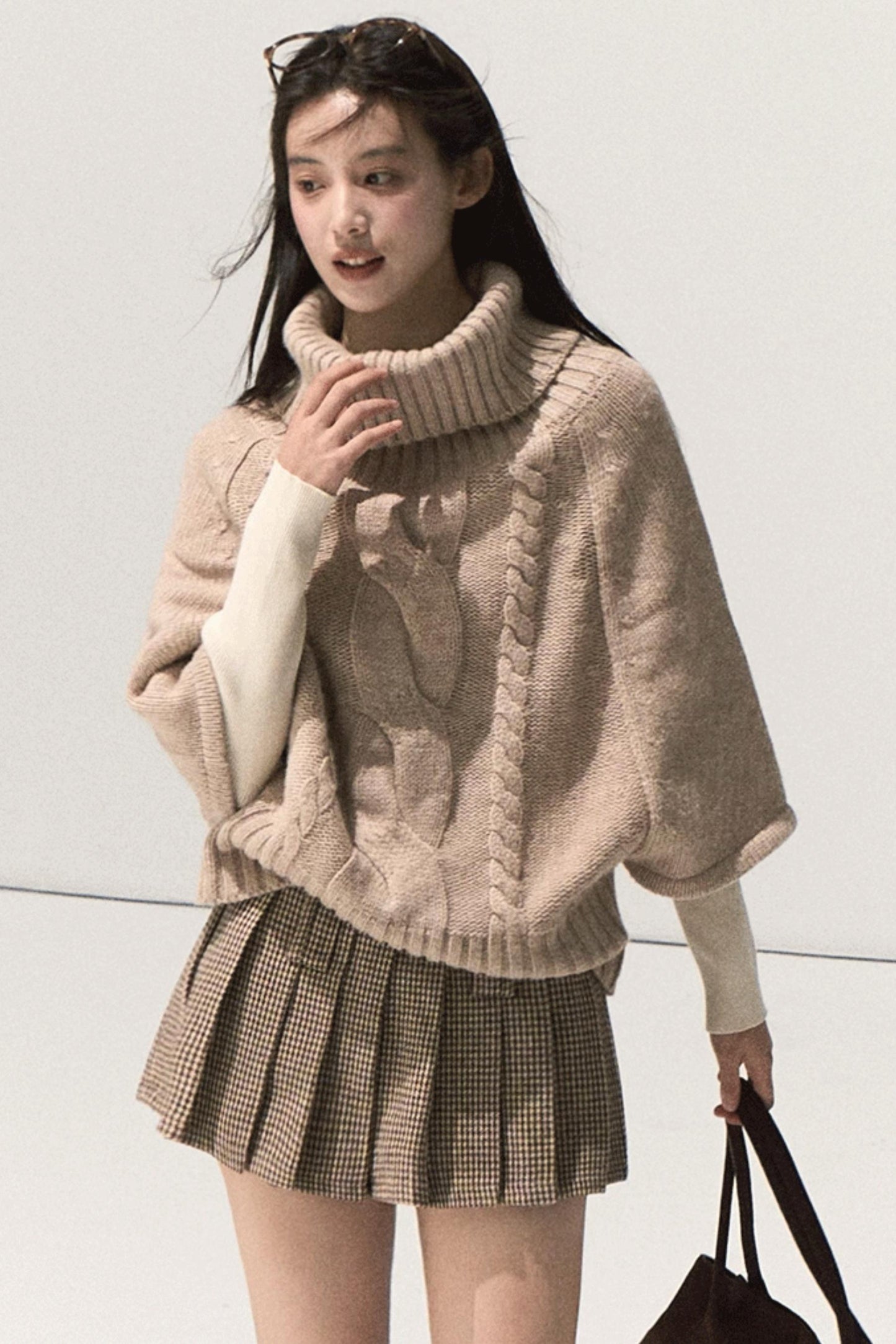 Moon Wool Twist Knit Cape Sweater Set-Up