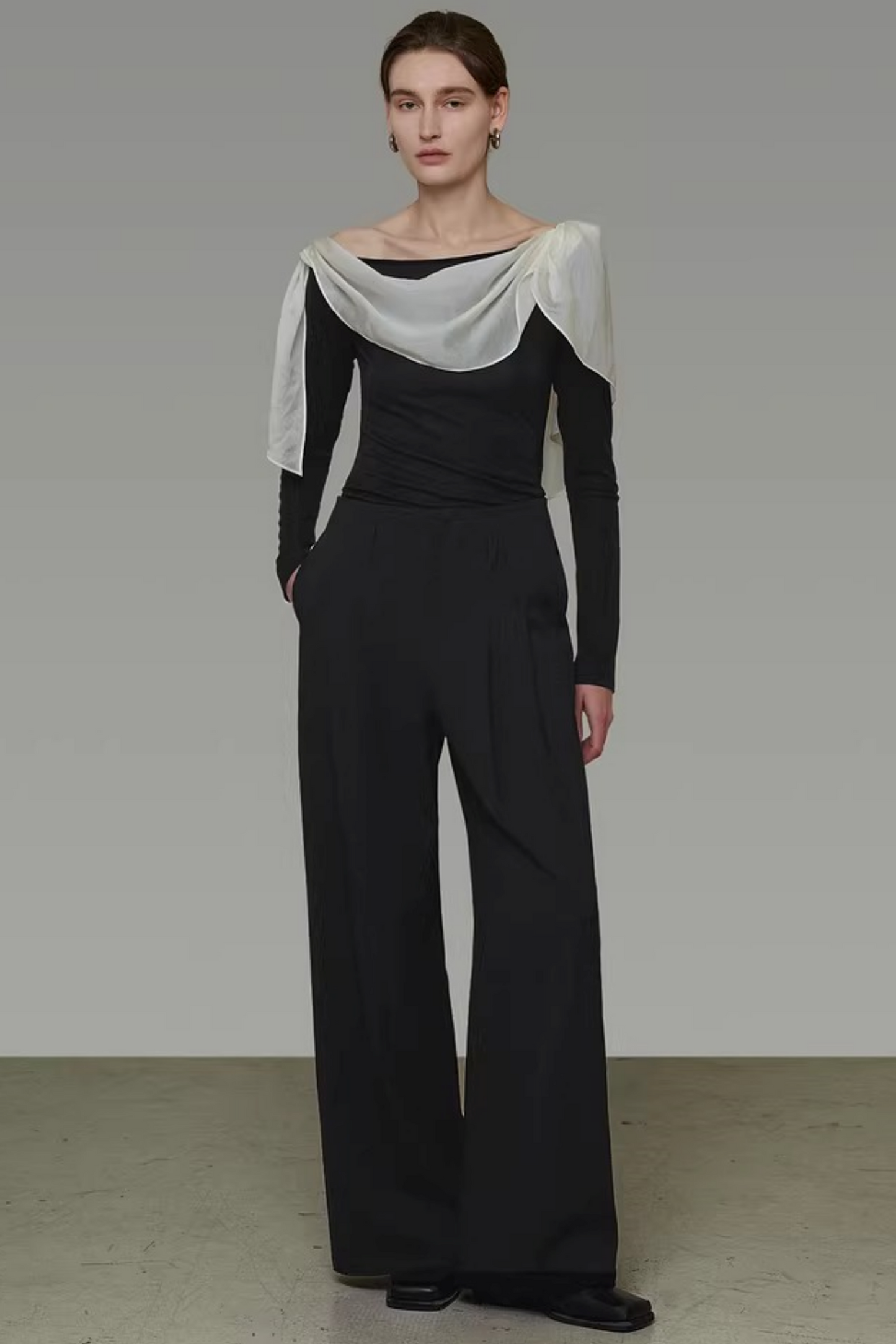 Spliced Neckline Knit Top