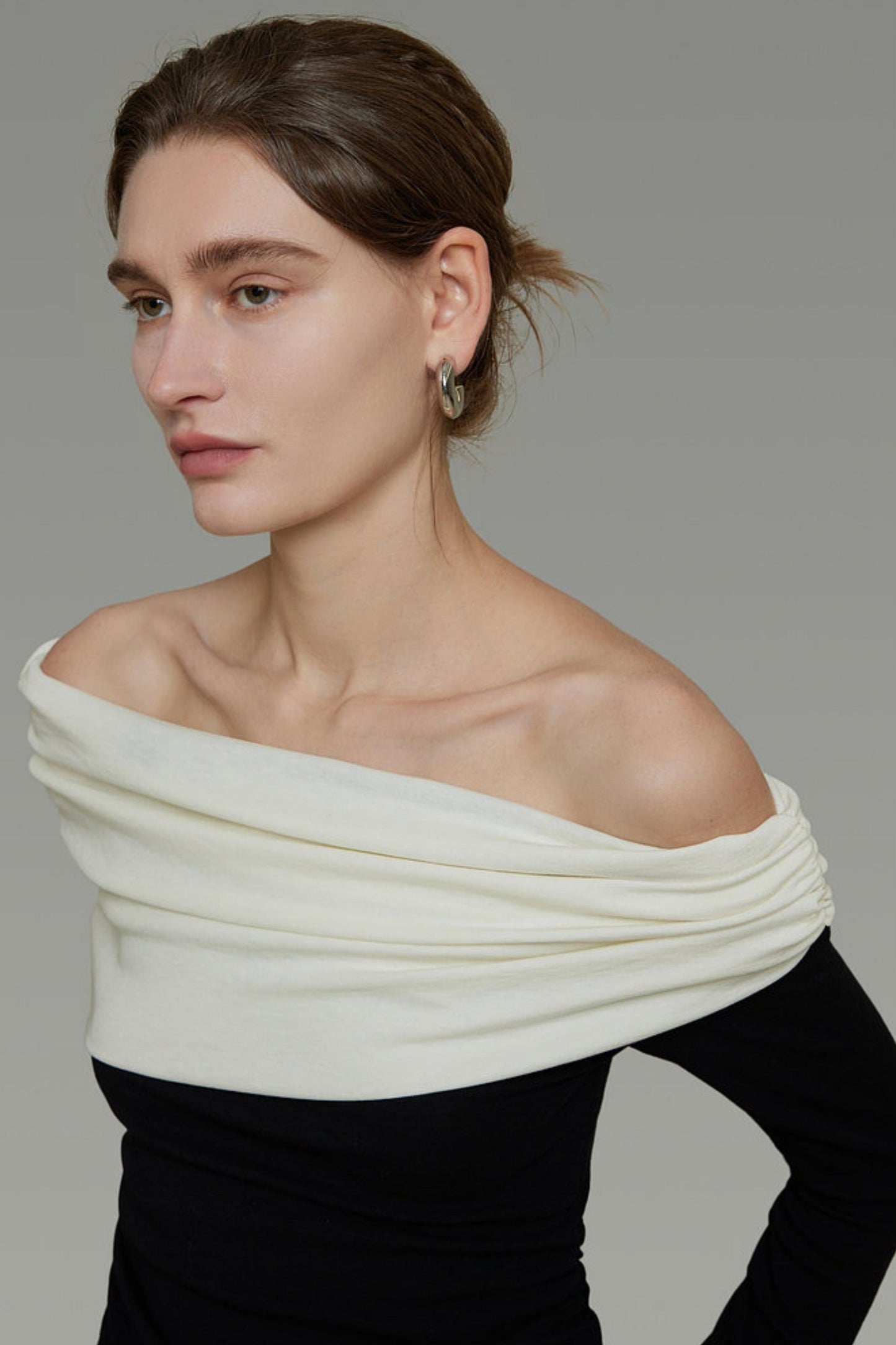 Plissierte Schulterfreie Strickbluse