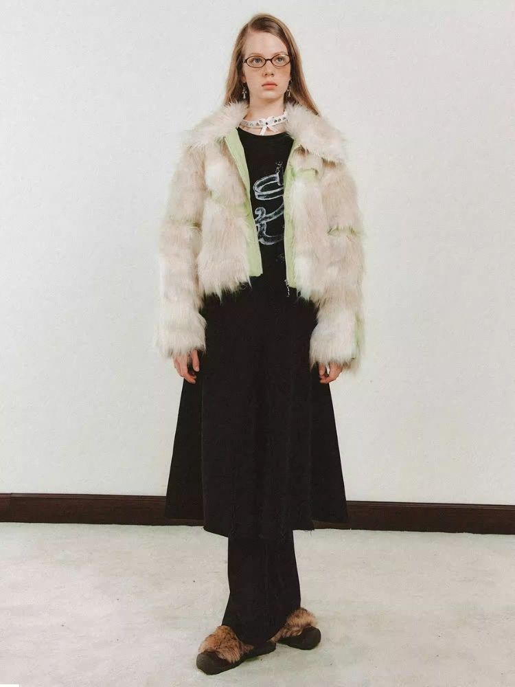 Splicing fur coat