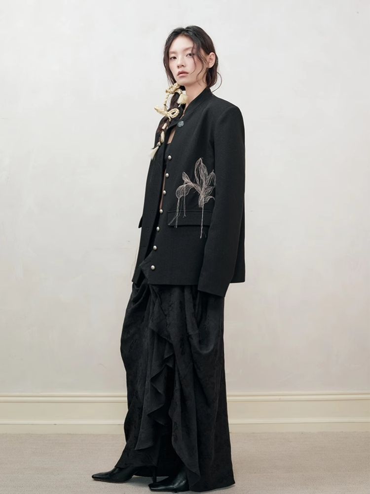 Fine Silk Thread Embroidery Black Suit Jacket