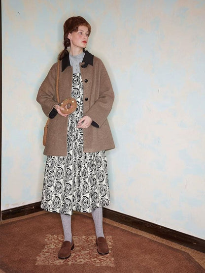 Mid-length warm fitted coat