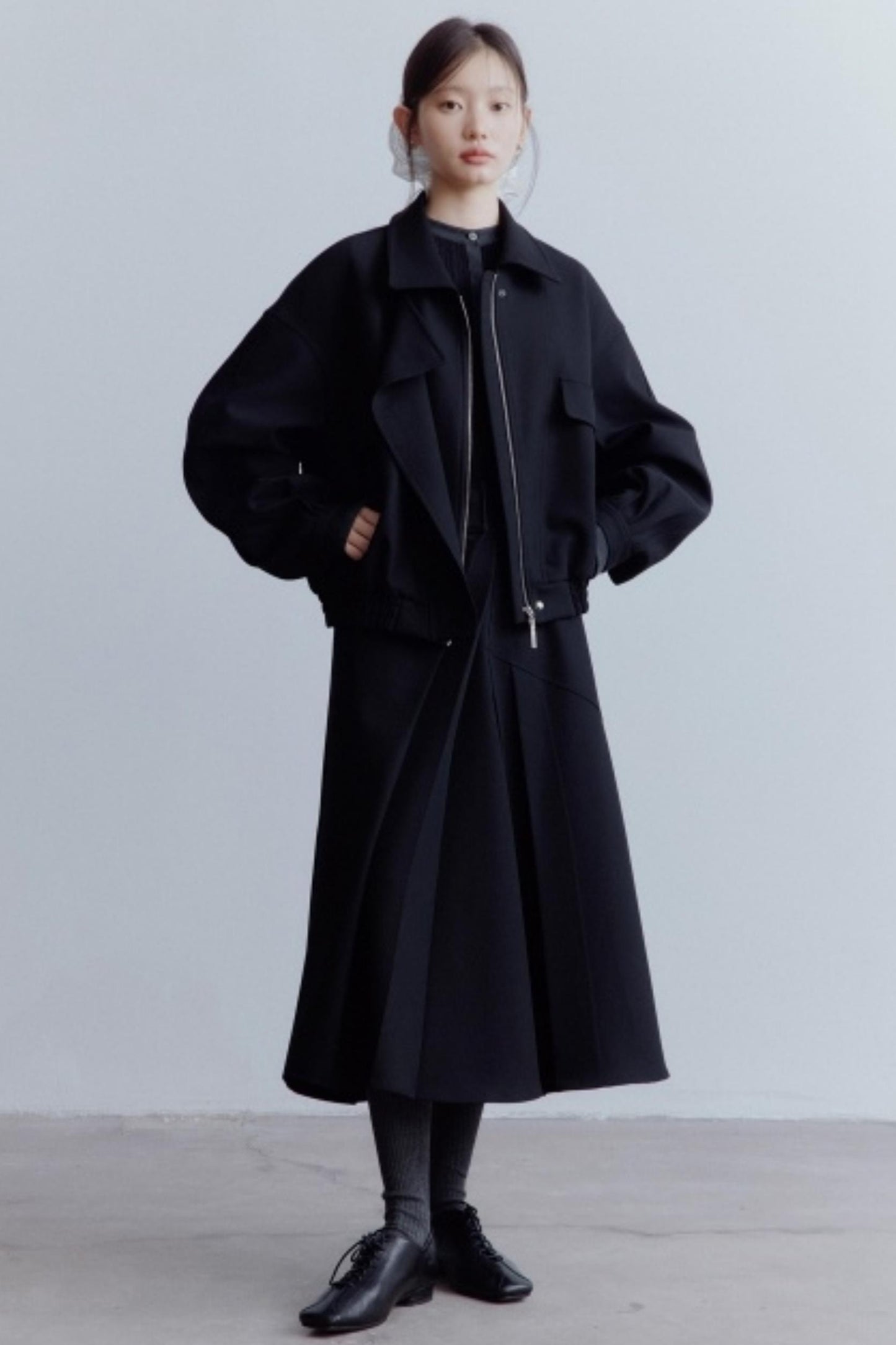 Elegant Black Wool Pleated Skirt