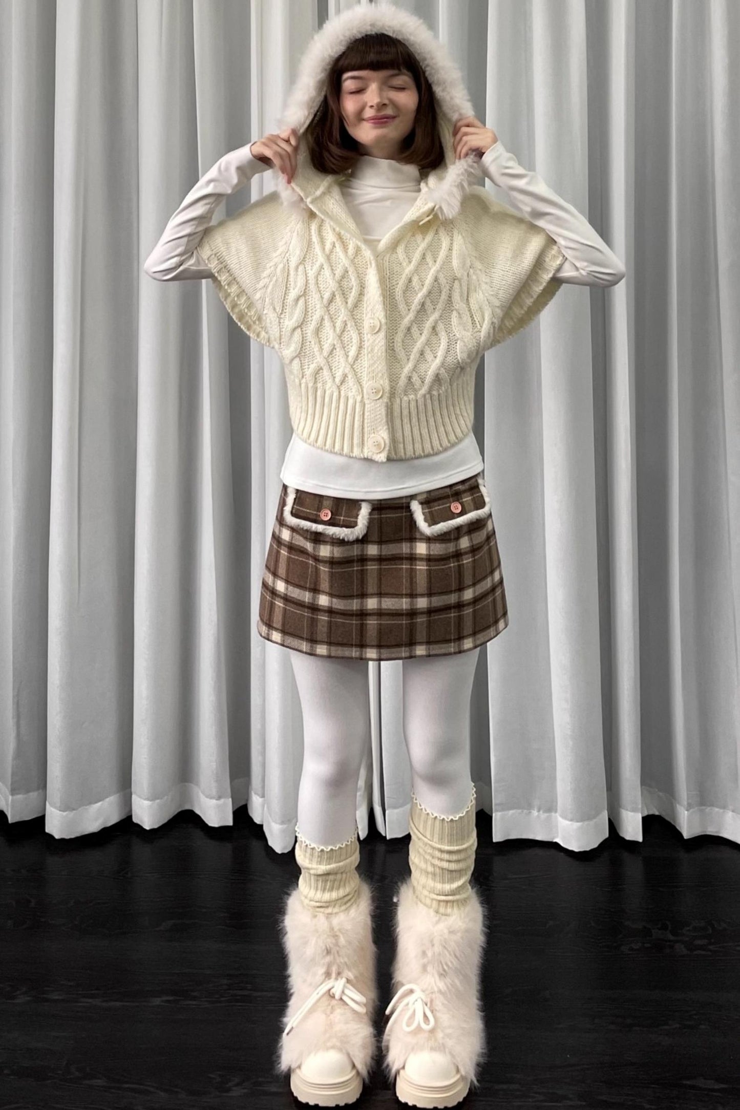 Off-White Fur Collar Knit Sweater Jacket