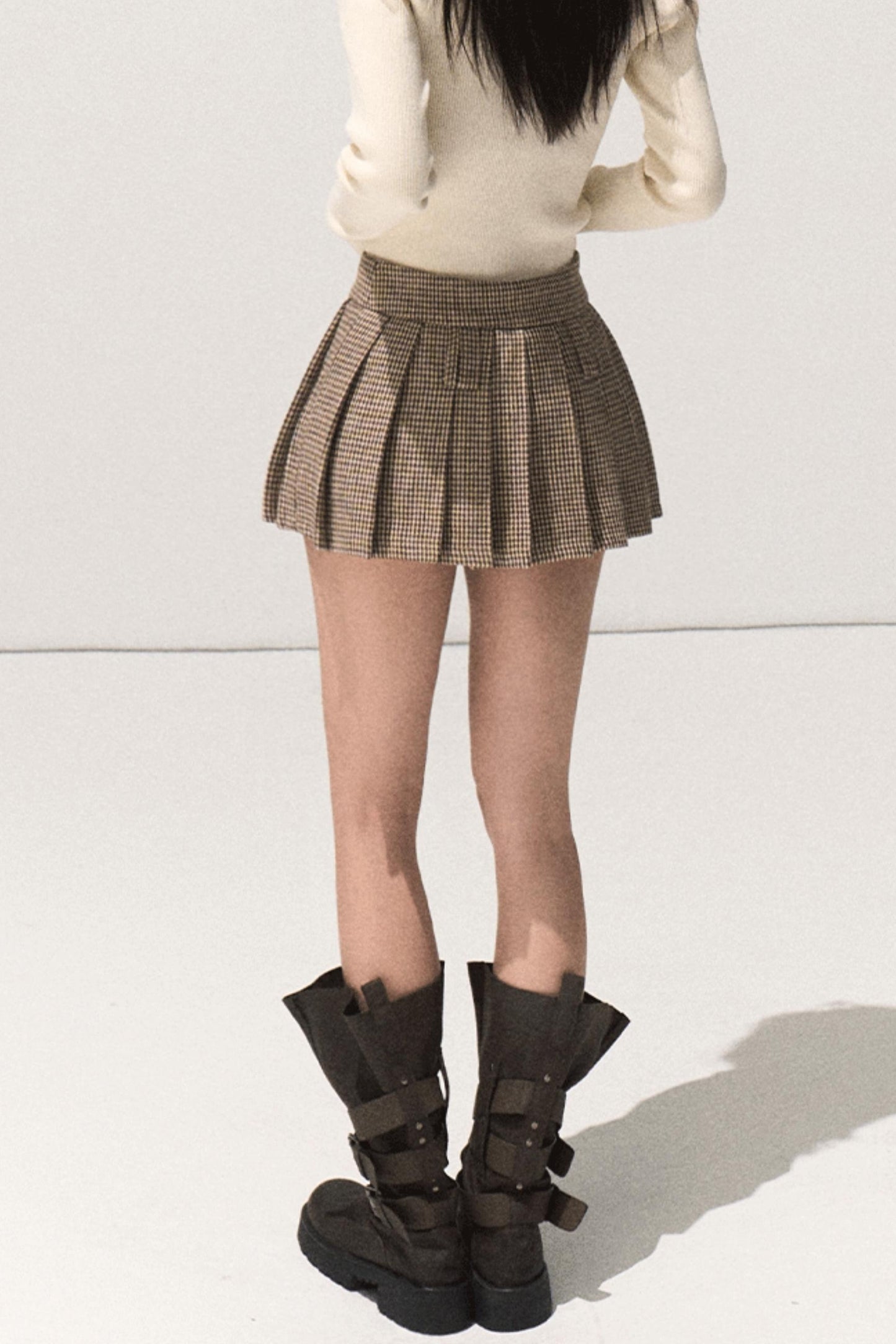 Throbbing Woolen Pleated Culottes Skirt