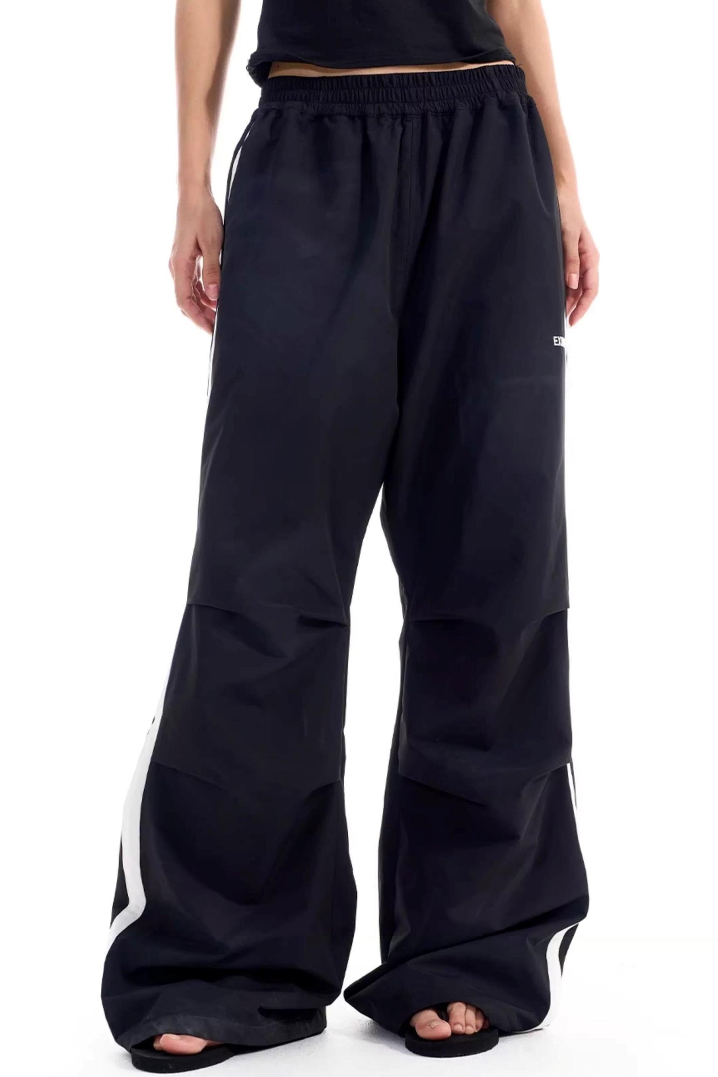 Color-Blocked Distressed Pleated Pants