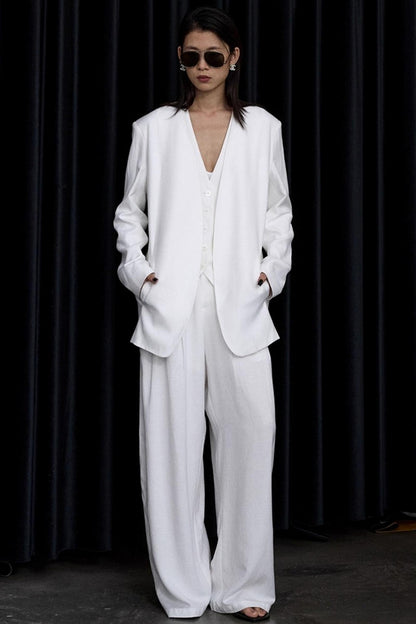 White Collarless V-Neck Loose Suit Set-Up