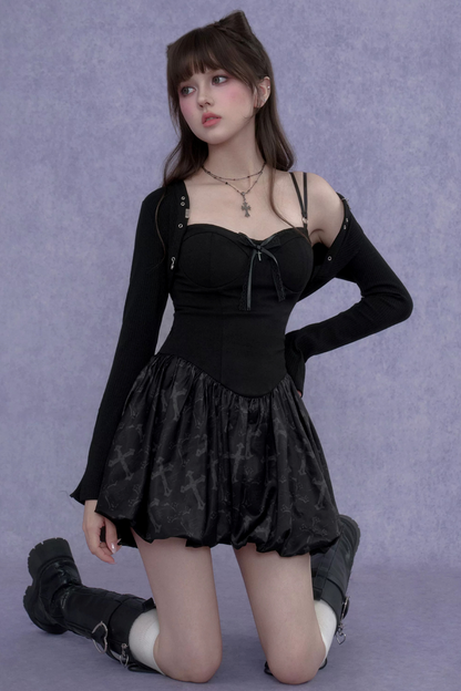 Kühler Spirit – überkreuztes florales Kleid-Set