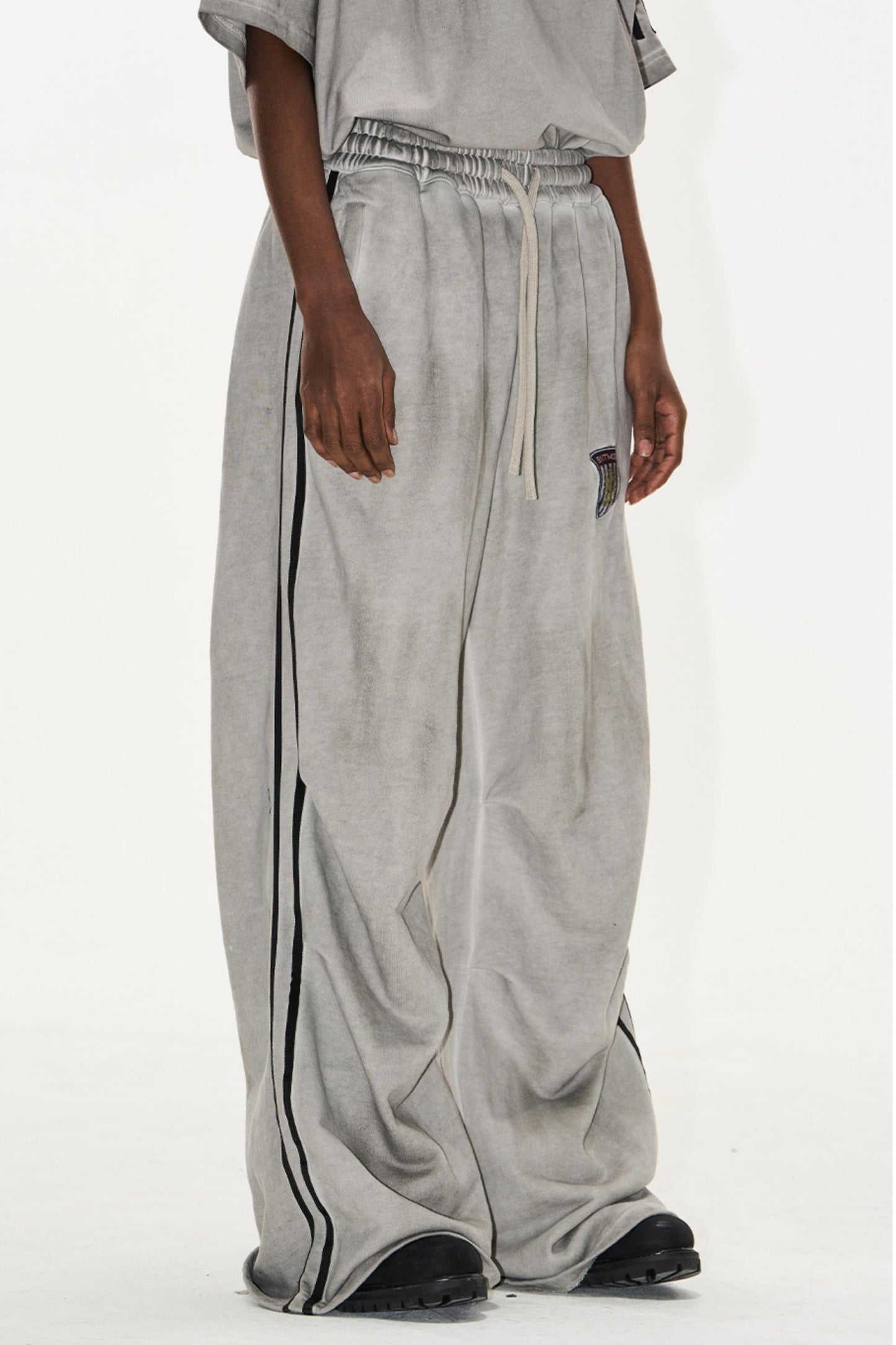 Sport Badge Cotton Pleat Pants