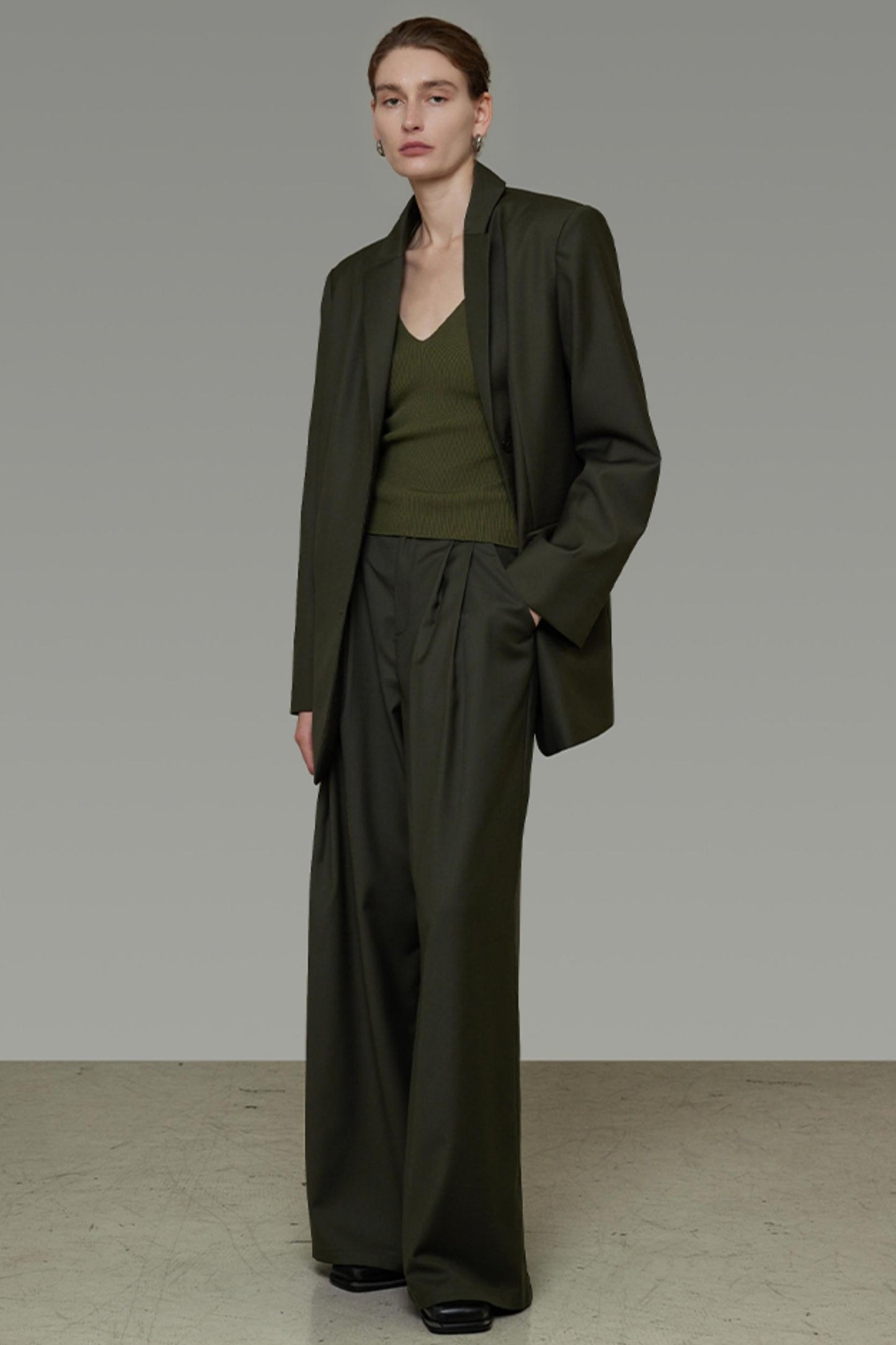 High-End Loose Pleated Coat Set-Up