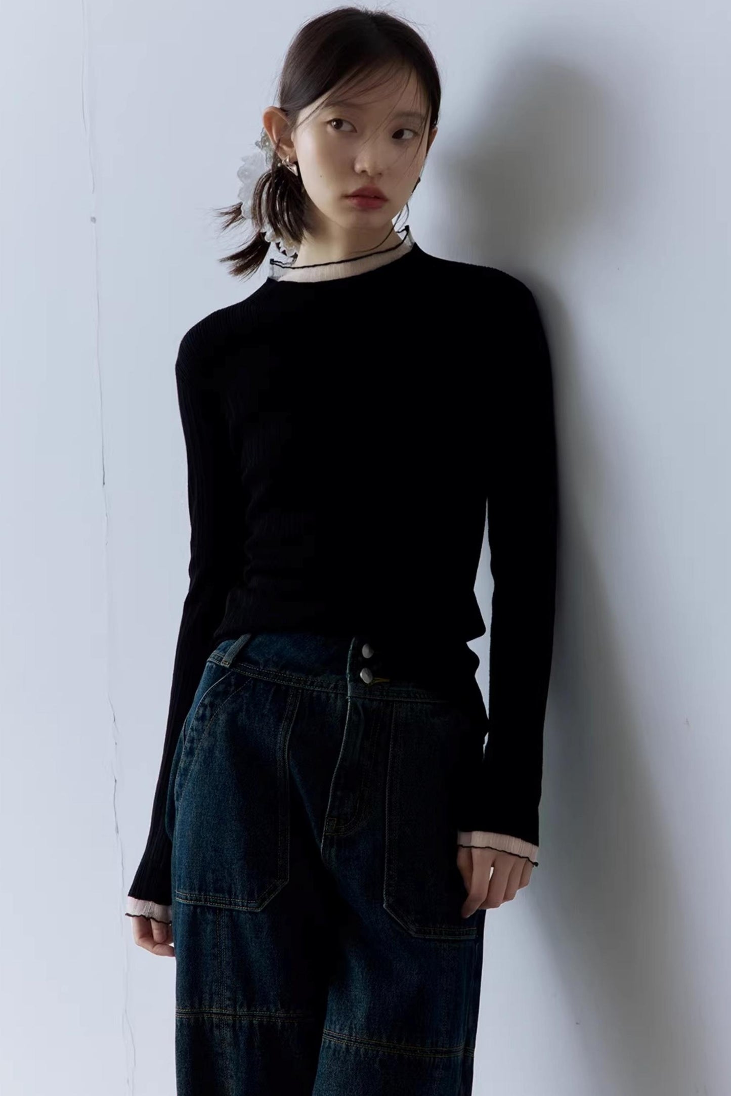 Schwarzes geripptes Stricktop